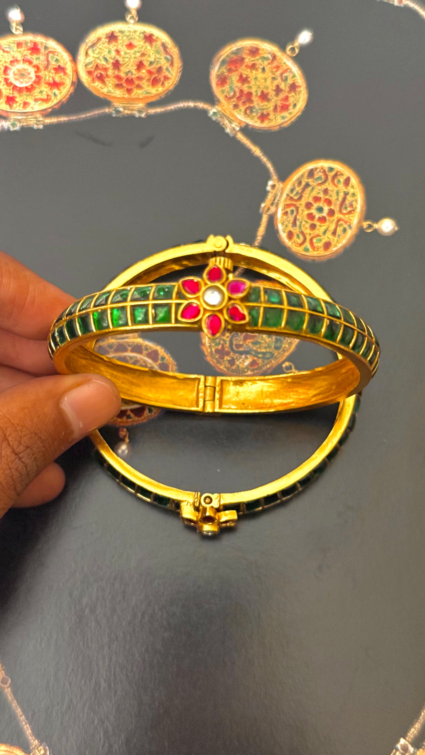 Rani pink floral detailing emerald paachi bangles
