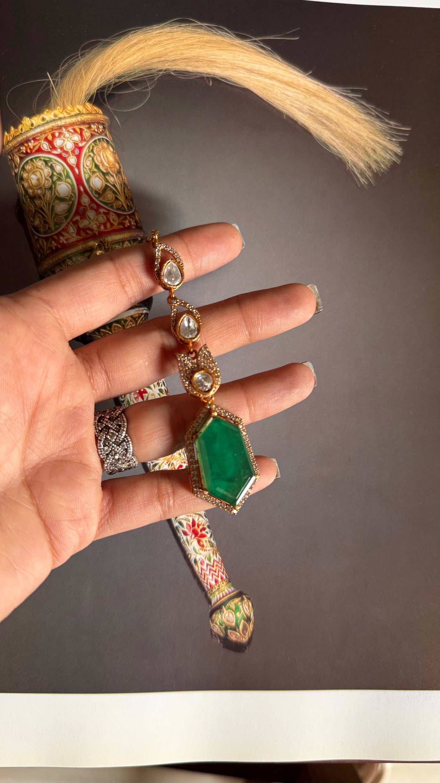Emerald doublet moissanite maangtika