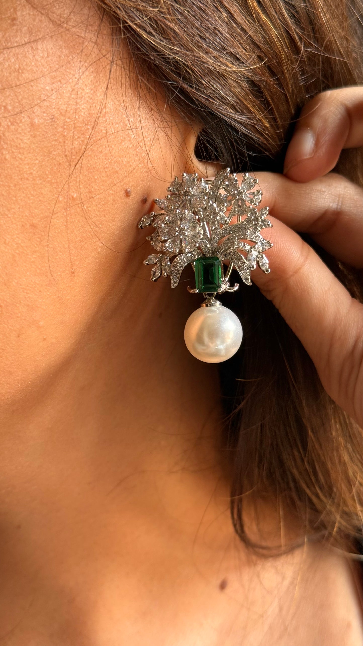 Emerald pearl diamond danglers