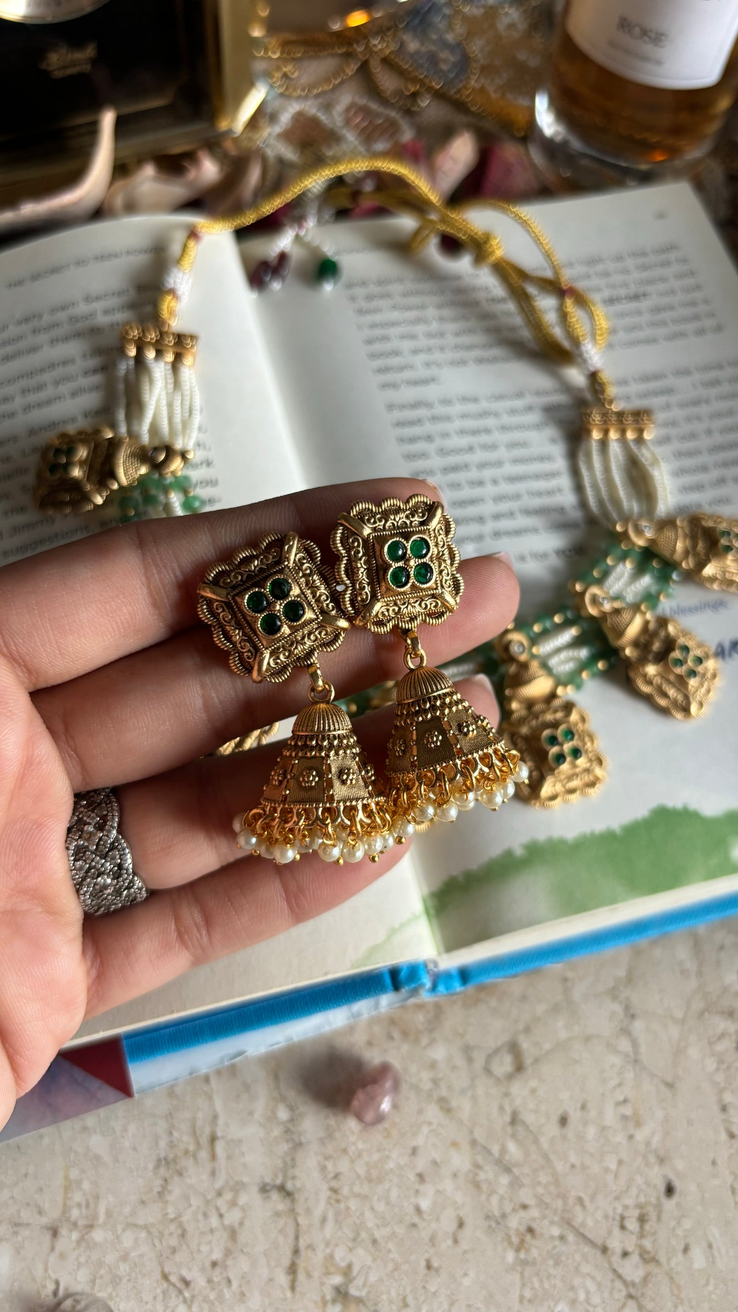 Mint & emerald minimalist collar necklace