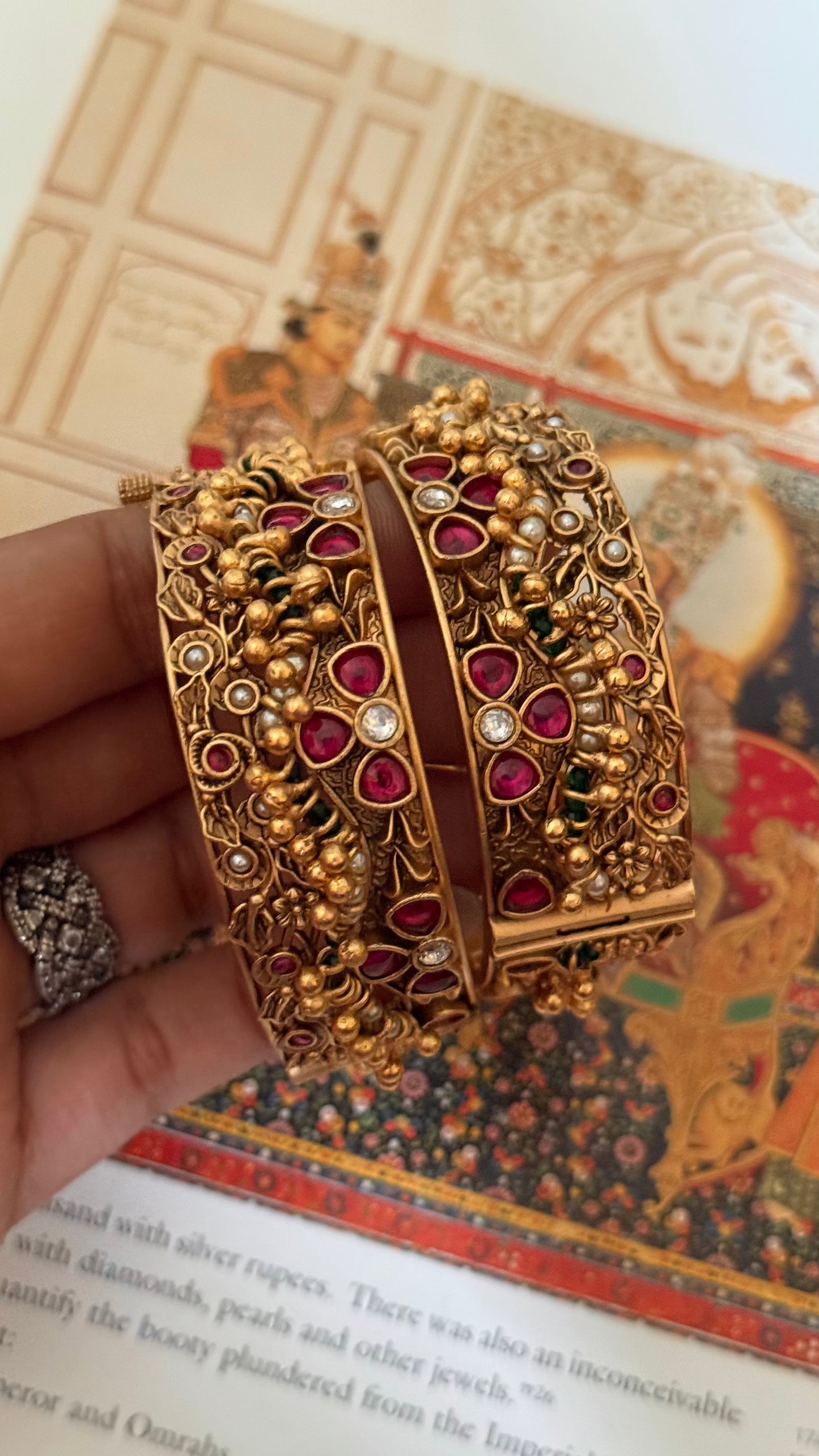Rani pink floral rajwada openable bangle