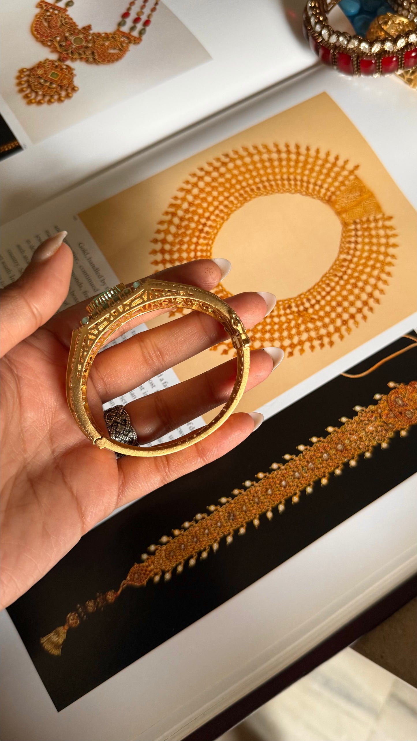 Mint doublet & moissanite openable bracelet