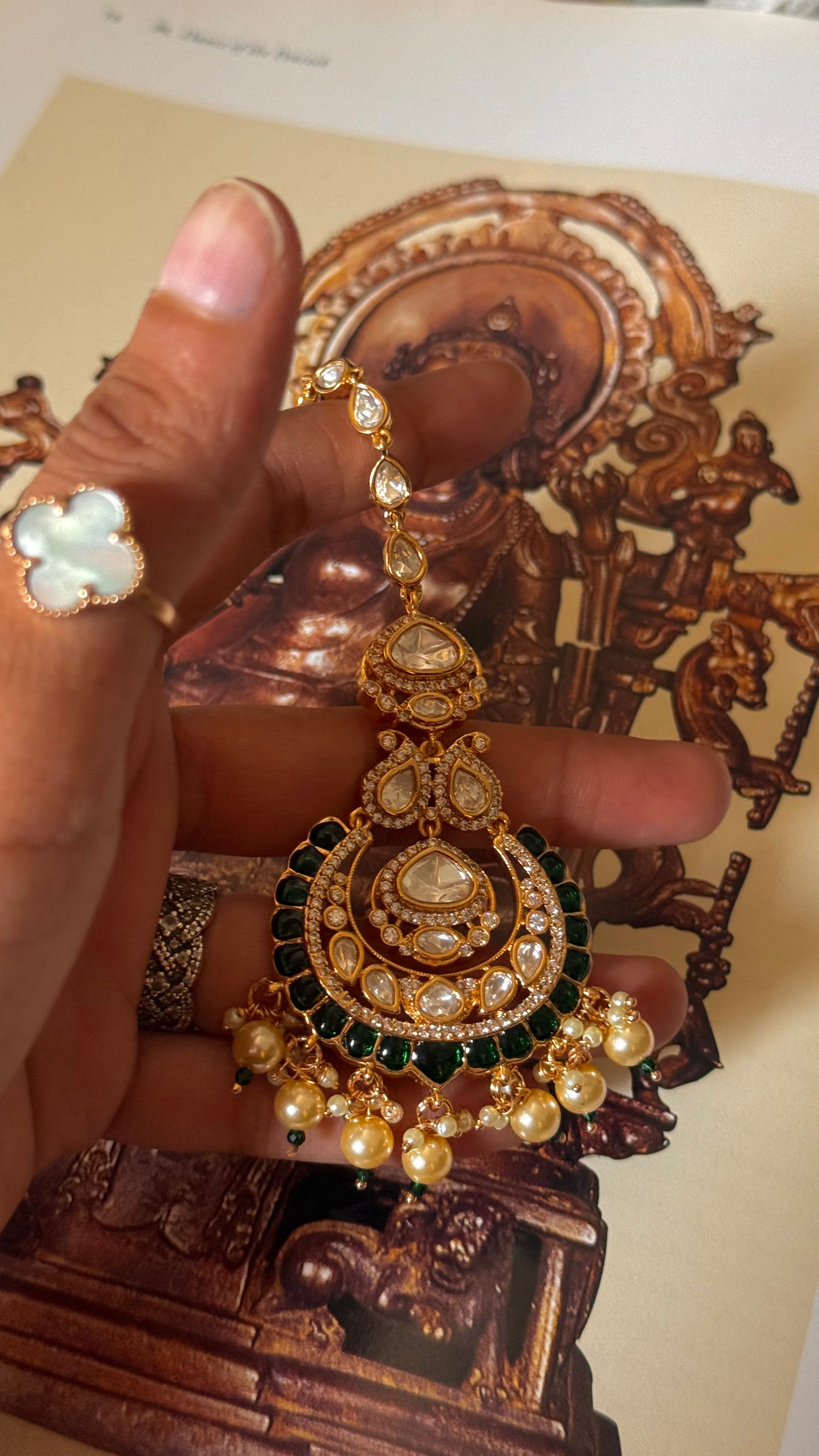 Emerald carat polish takkar work maangtika