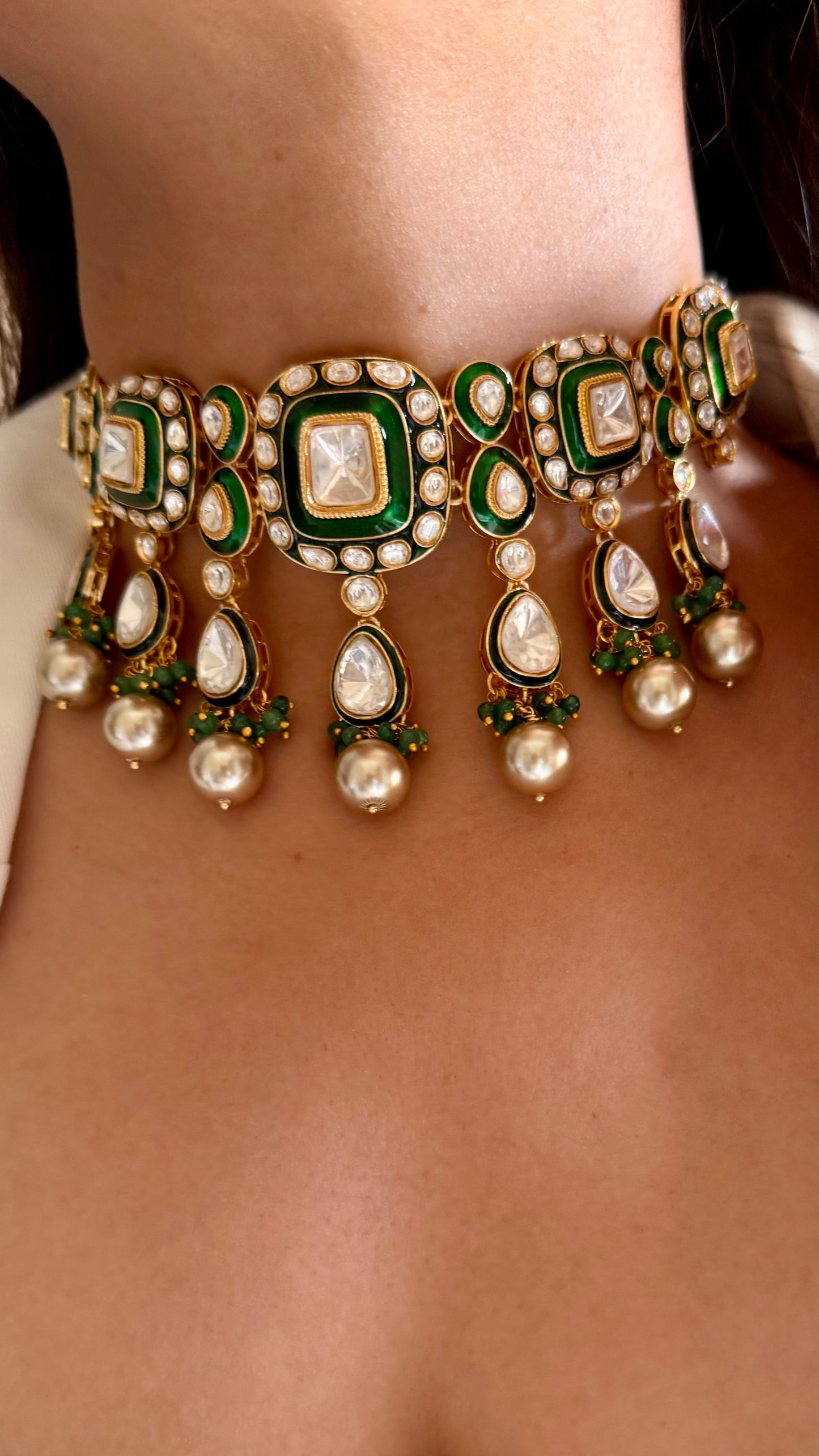 Paanabindu Emerald meenakari with cocktail drop with earrings