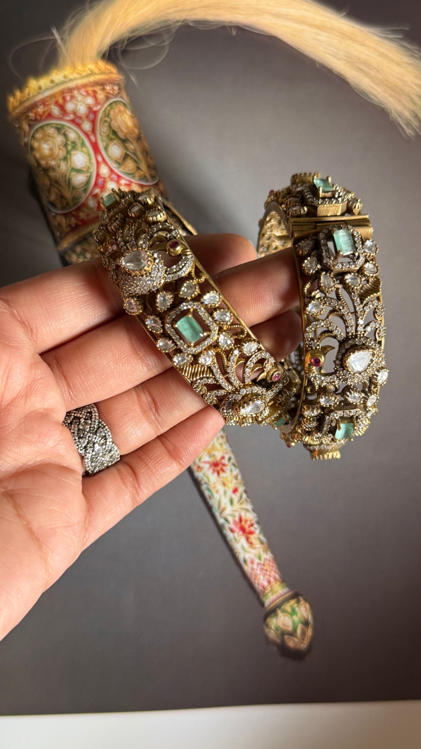 Mint Victorian moissanite openable bangle