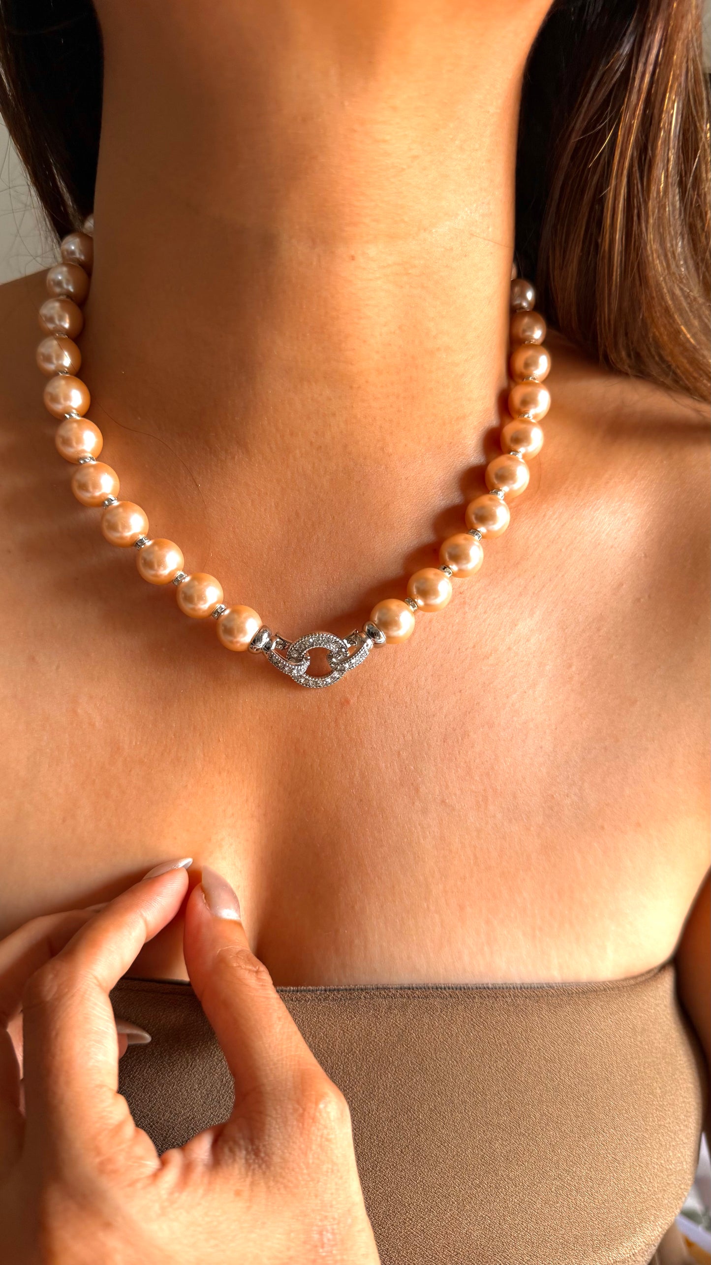 Peach pearl minimal string set