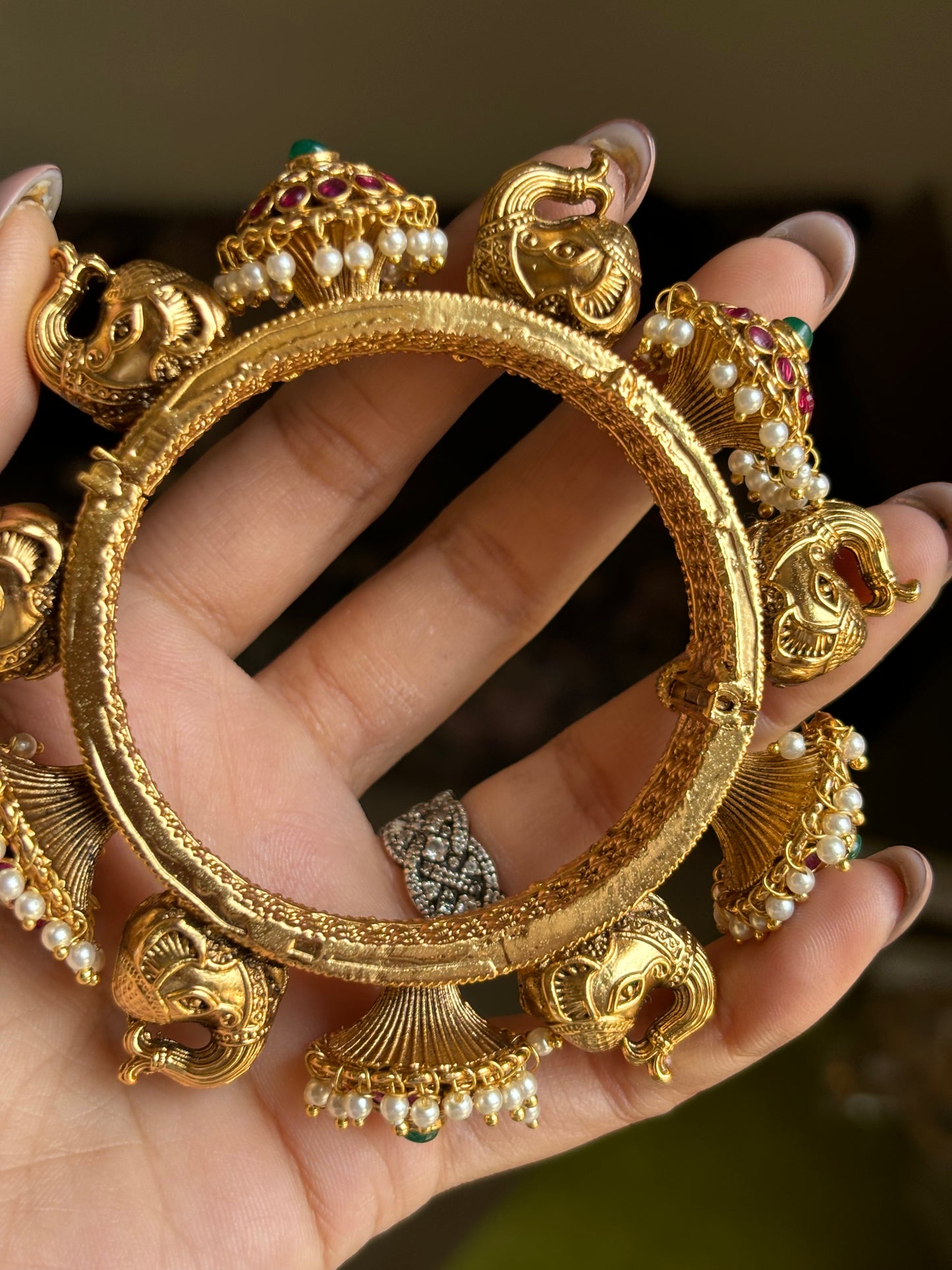 Gajj&paachi rajwada bangle pair