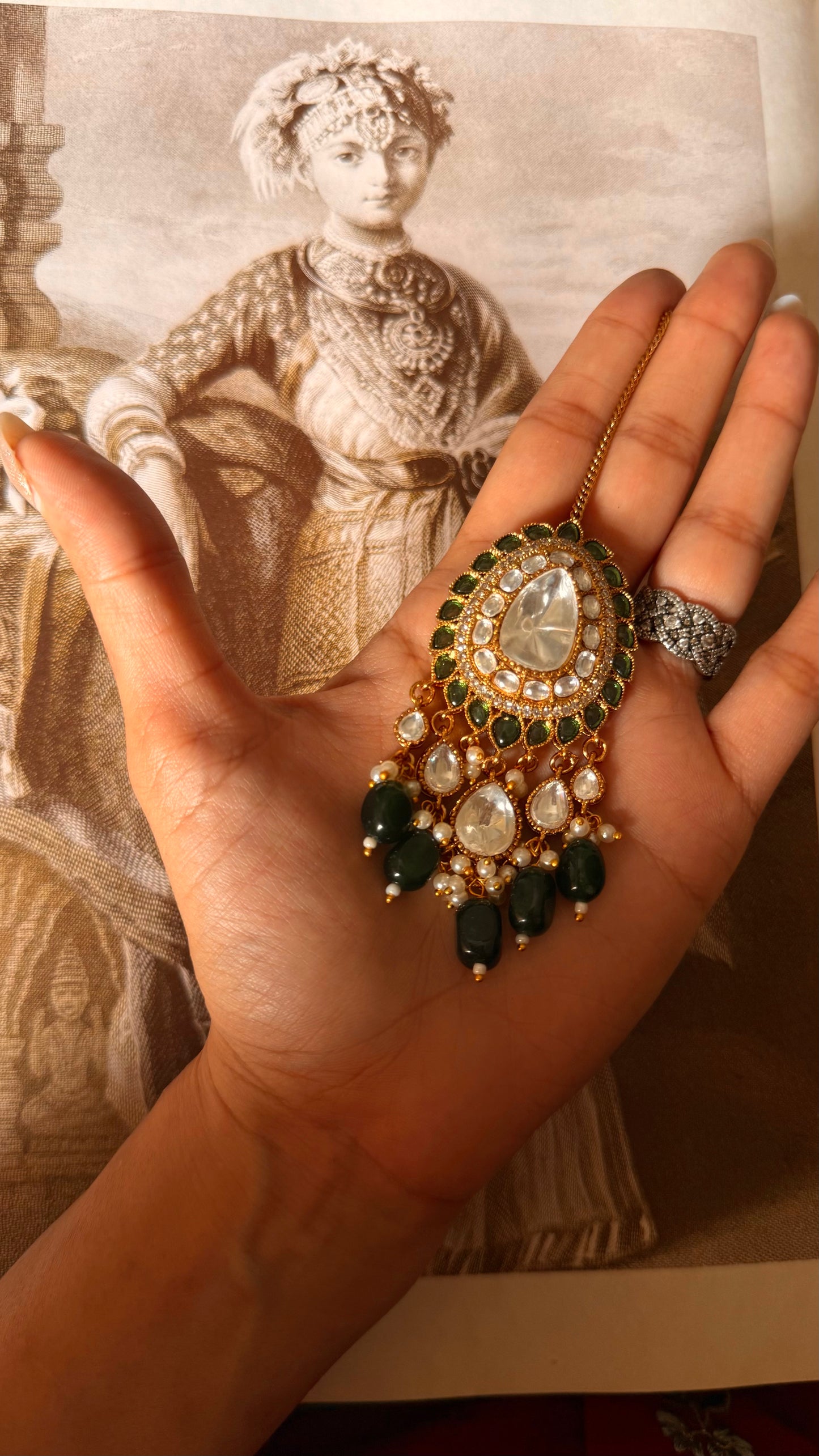 Emerald moissanite polki maangtika