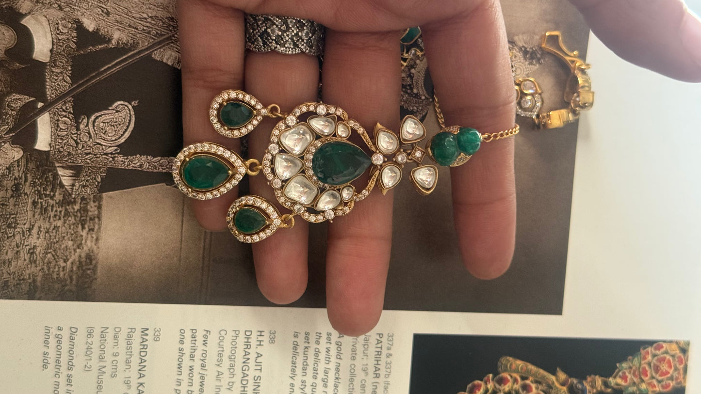 Emerald gold polki maangtika