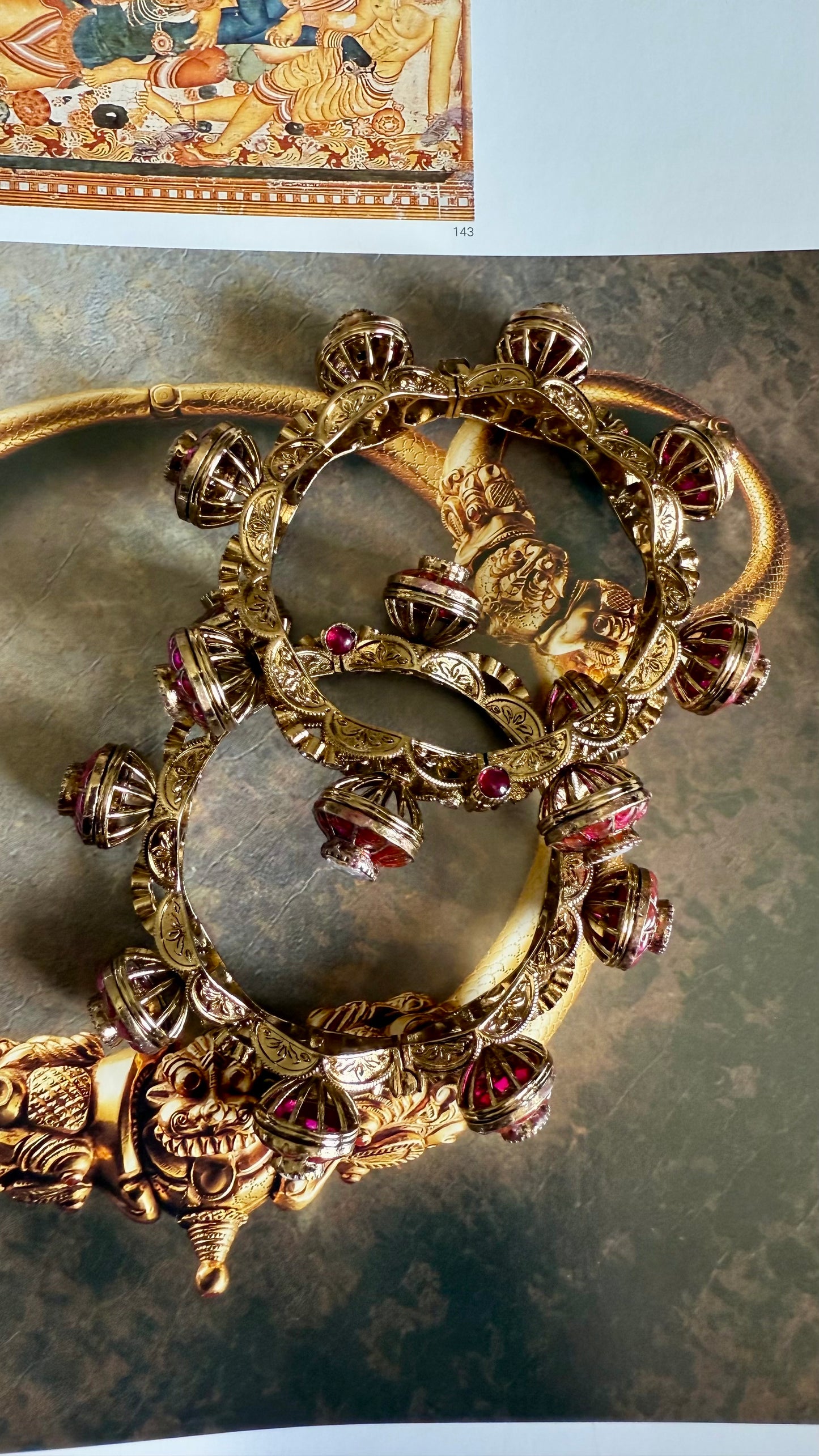 Rani pink katdana moissanite victorian openable bangle