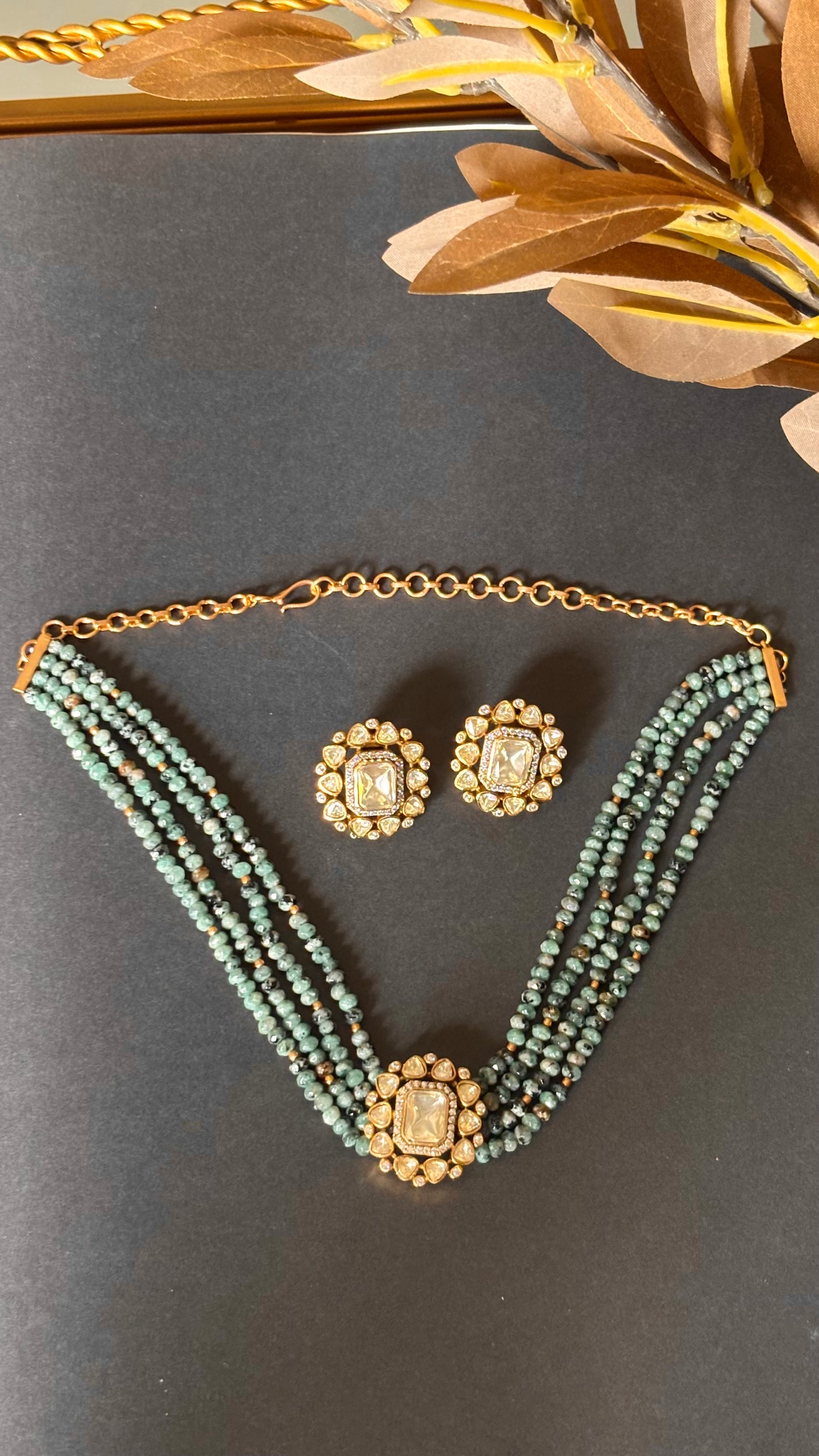Lv peeli polki colourful pearl choker Necklace