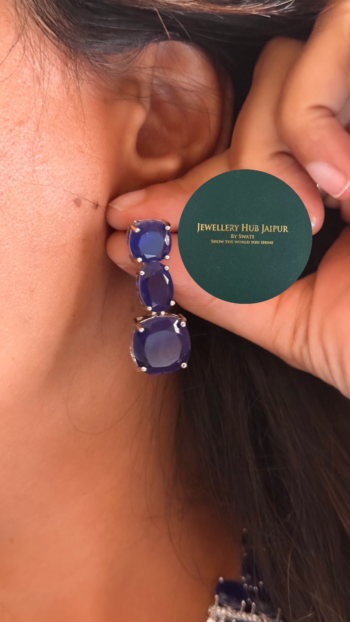 Seren sapphire doublet layer diamond set