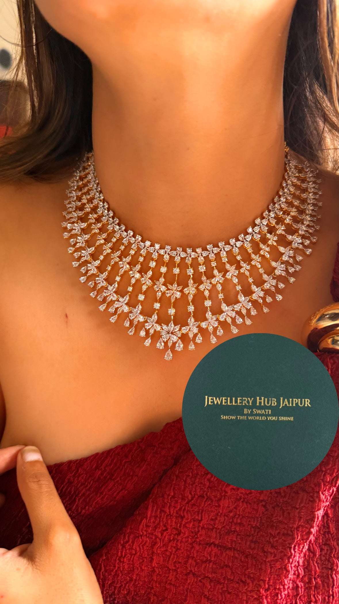 Queen’s legacy inspired diamond collar set (gold)