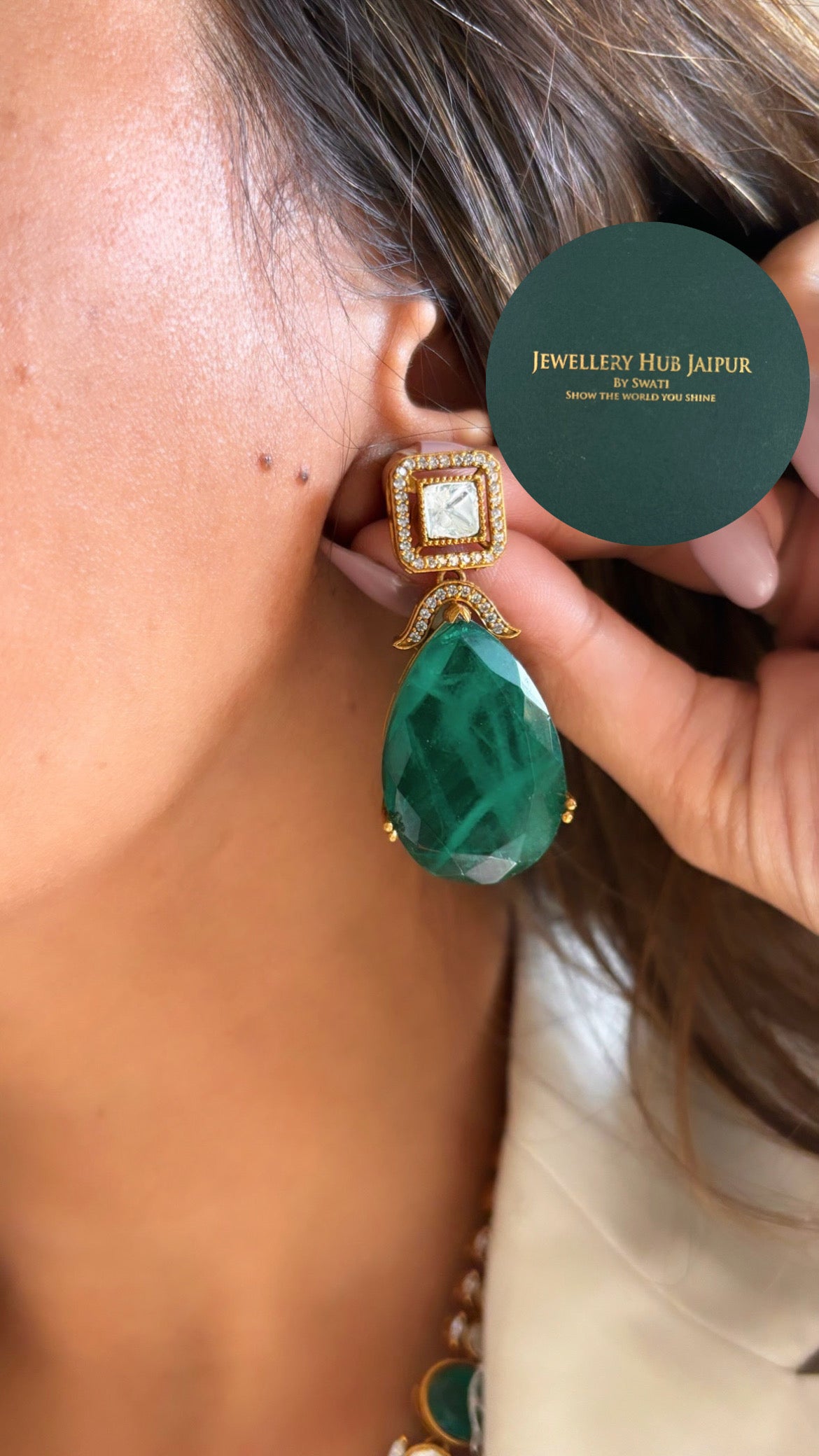 Emerald moissanite collar necklace set