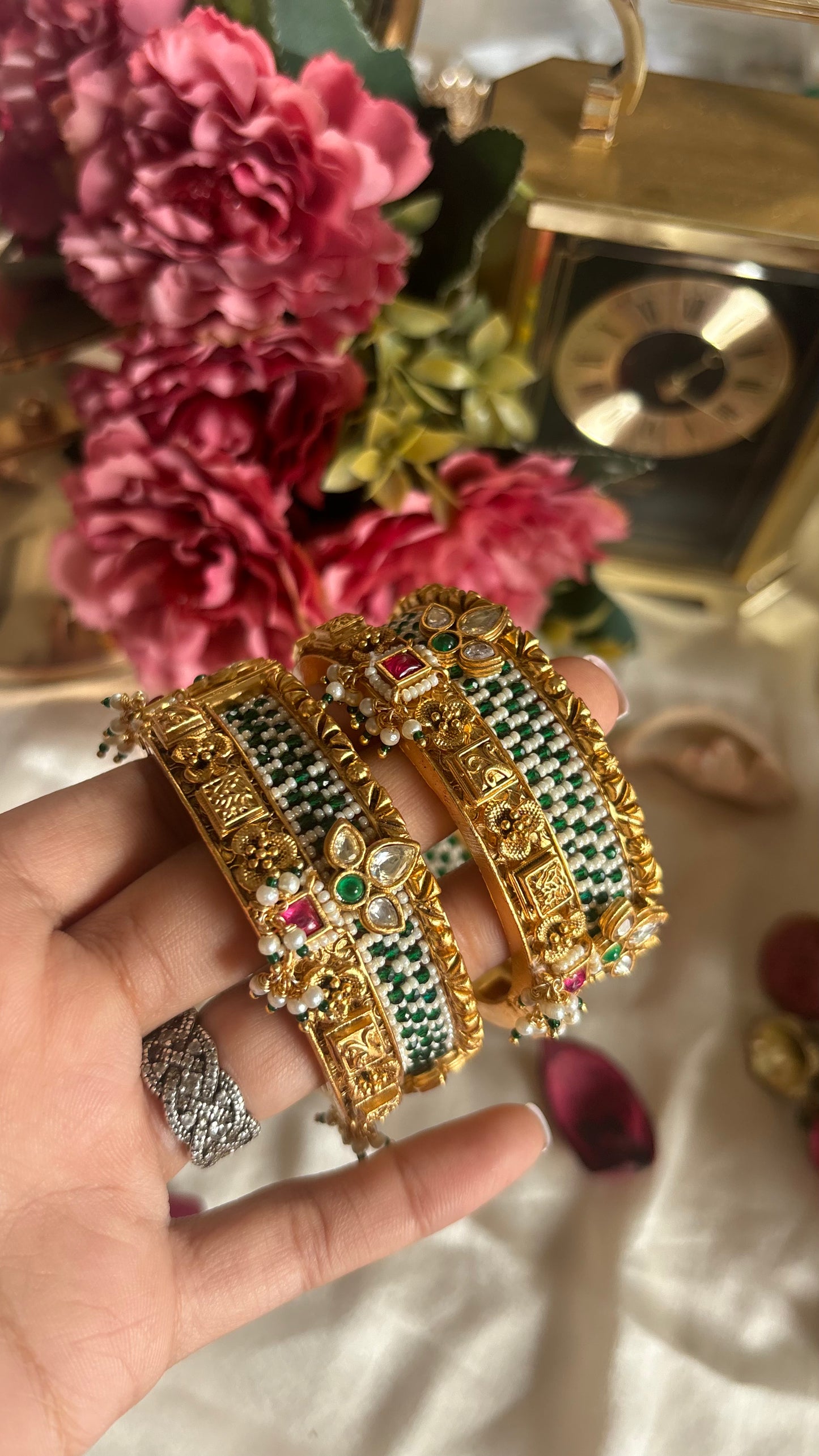 Paachi rajwada bangle set