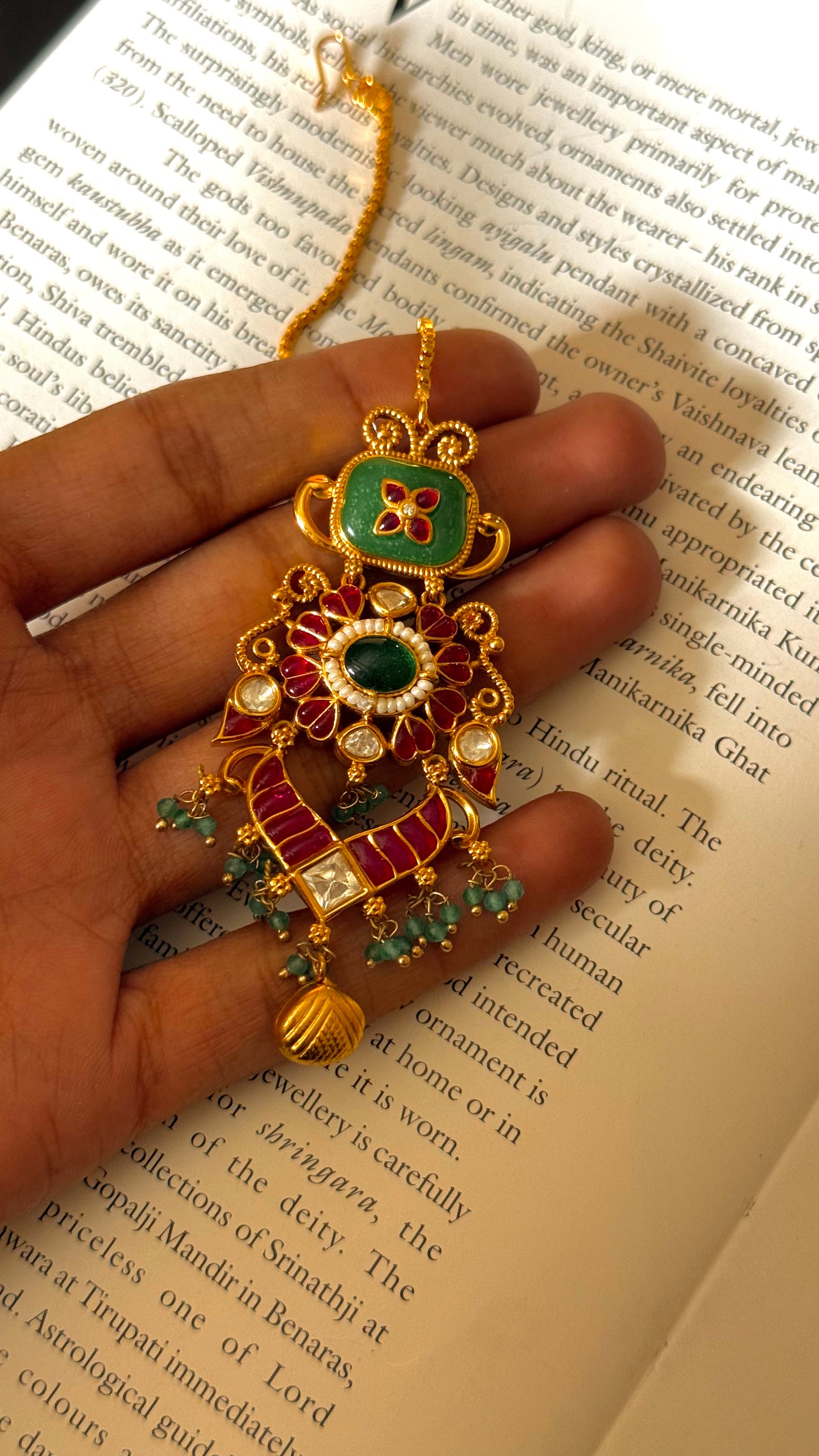 Ruby inlay emerald Rajwada maangtika