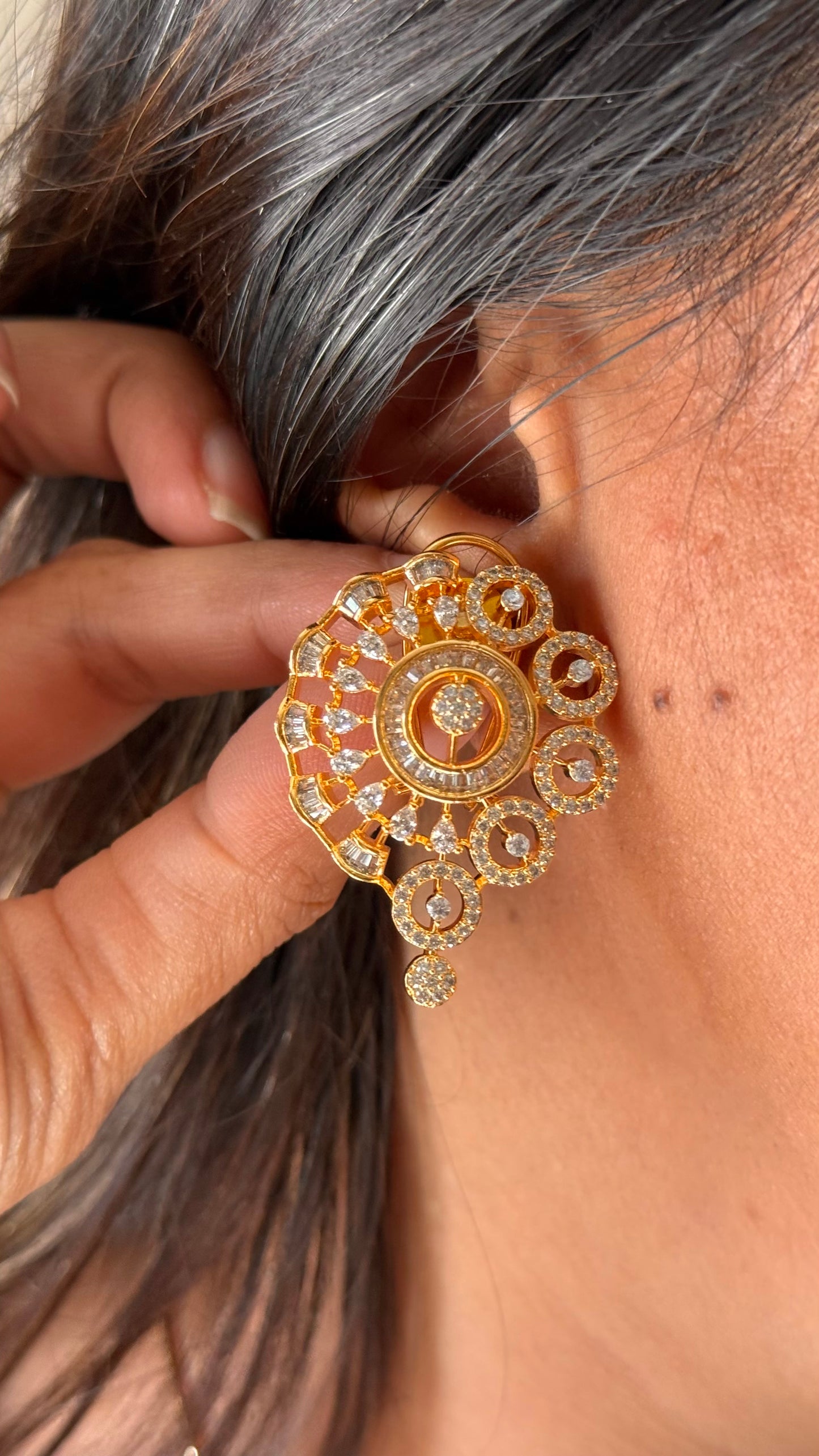 Ridhi diamond pendant set