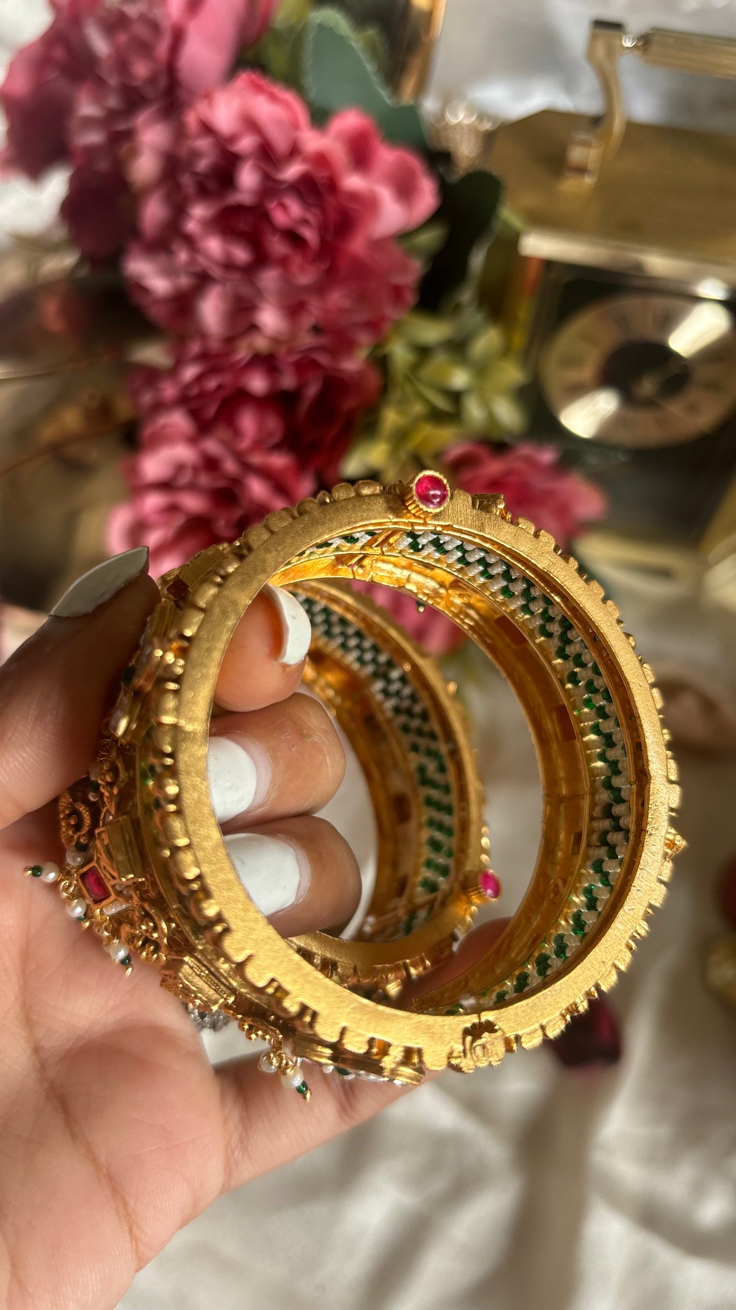 Paachi rajwada bangle set