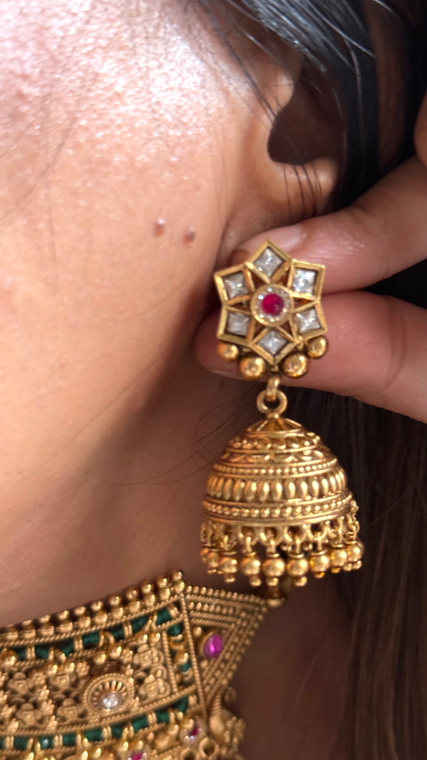 Rajwada Paachi detailing aad with jhumki detailing