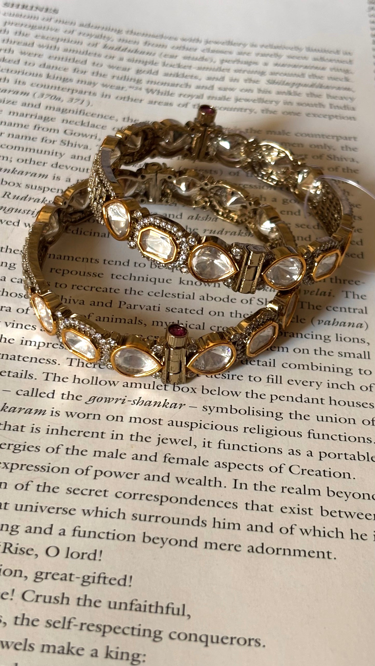Drop shape polki Victorian Bangles