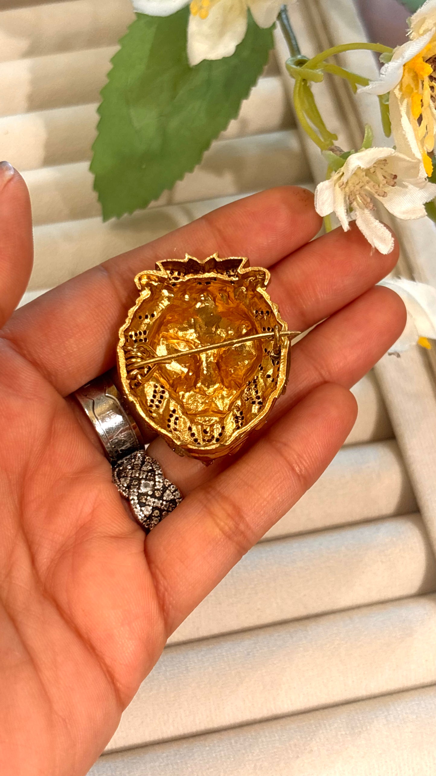 Leaopard designer brooch