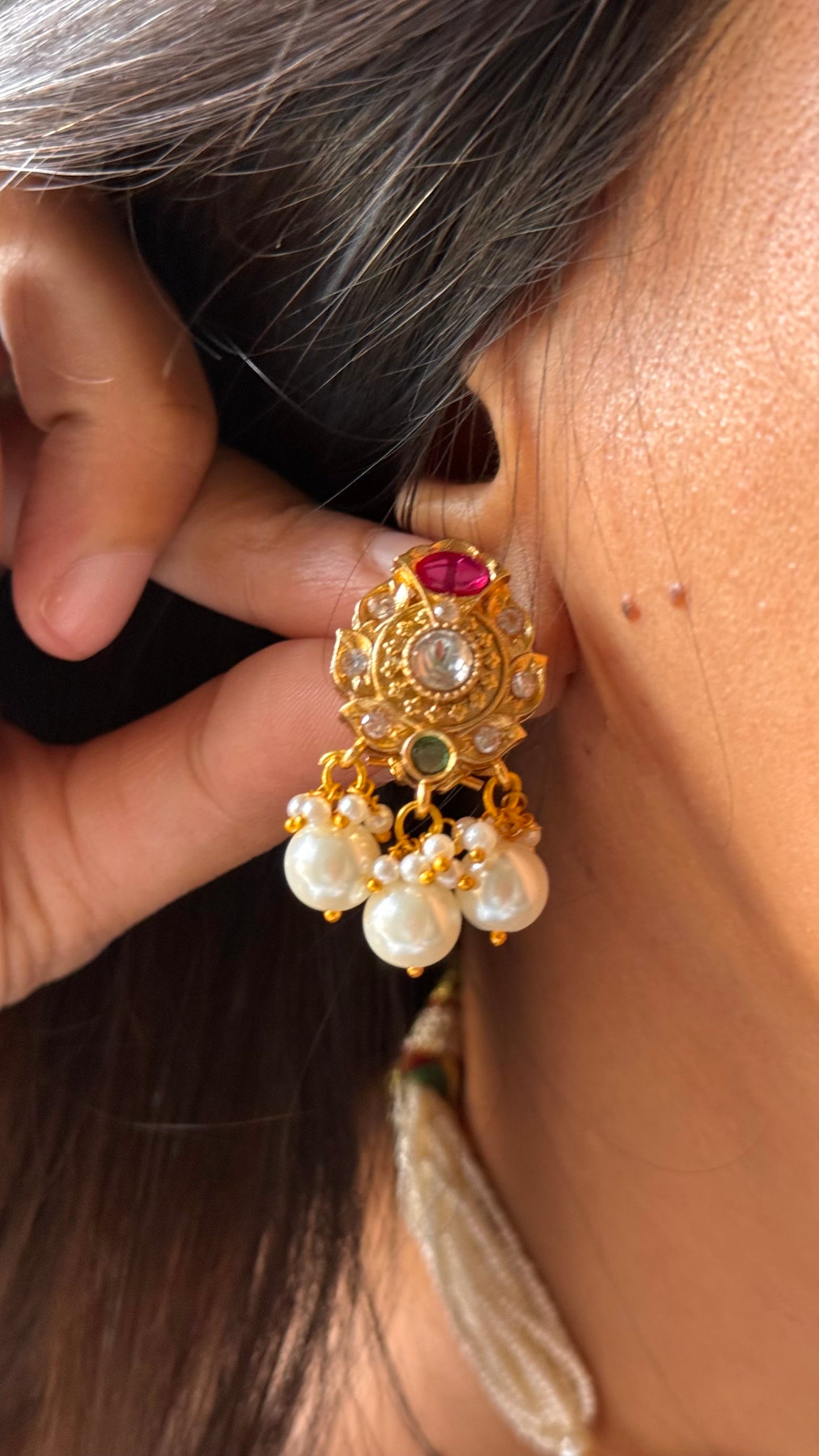 Paachi Kundan multicoloured with pearl detailing choker necklace
