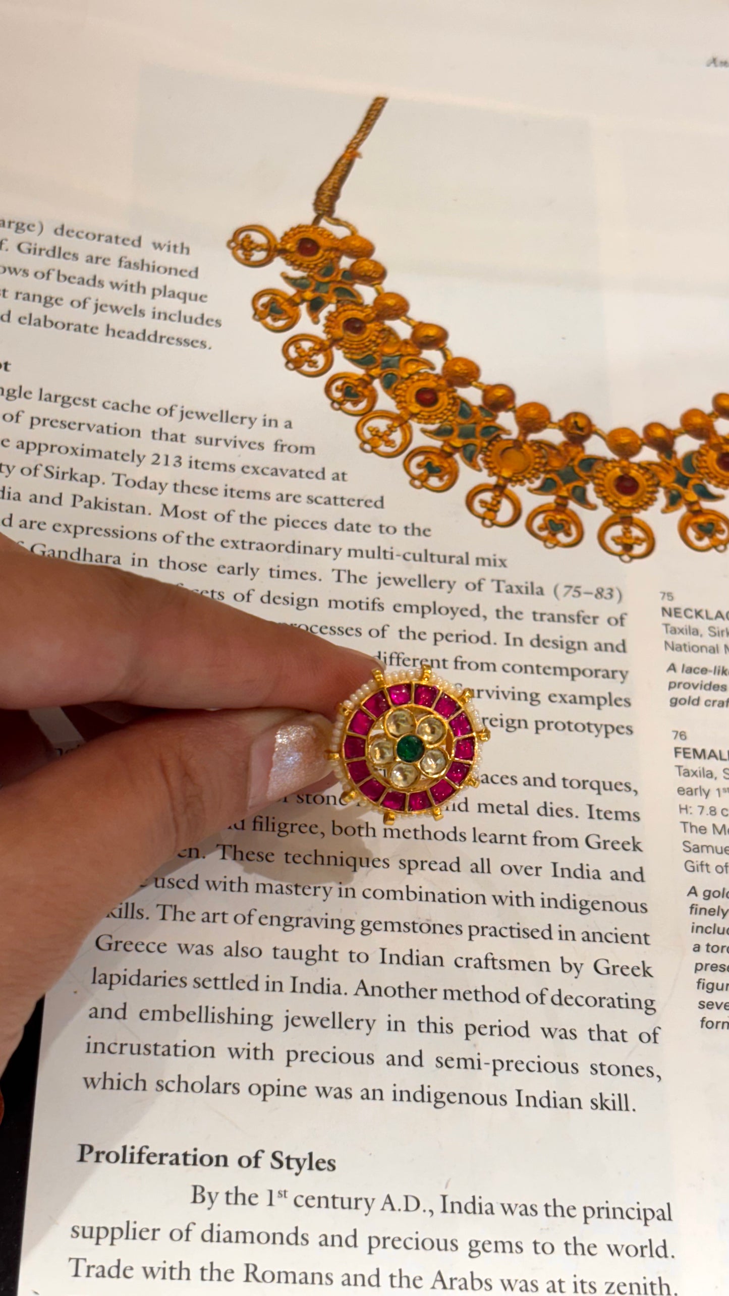 Raani pink & emerald floral Paachi ring