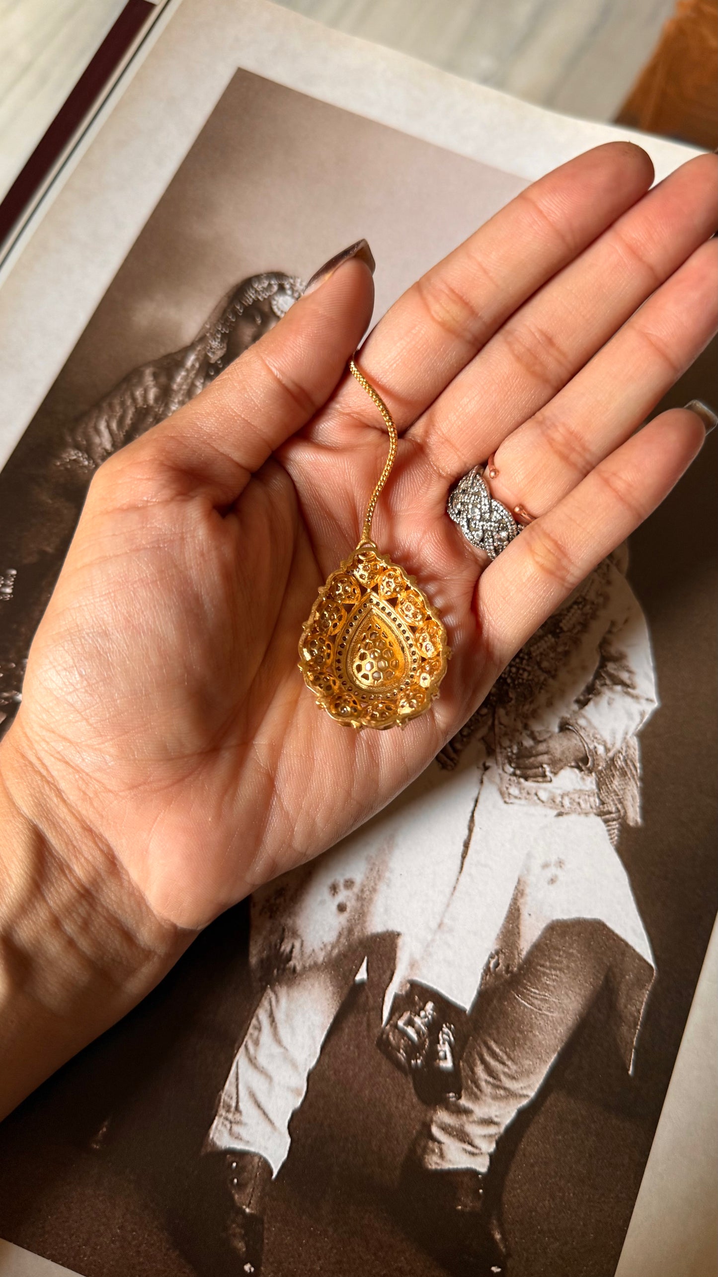 Moissanite maangtika