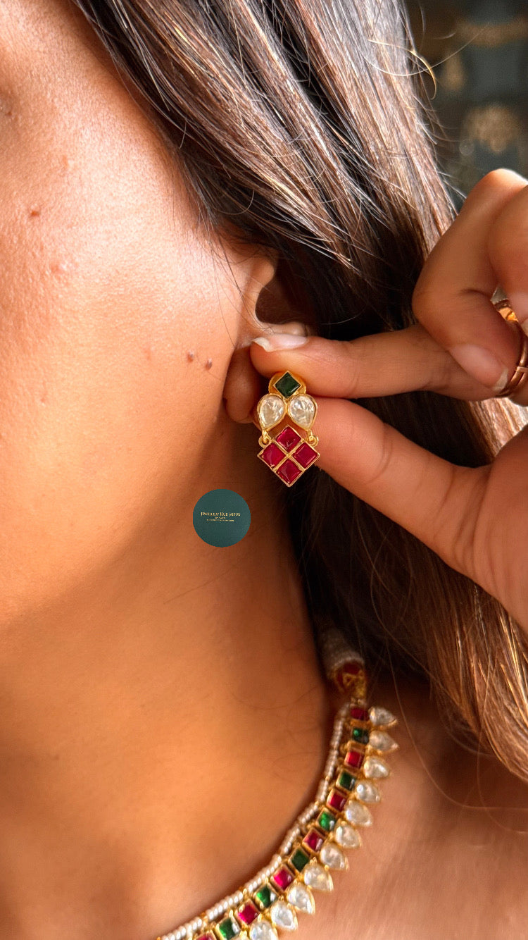 Minimalist real moissanite emerald & ruby collar necklace