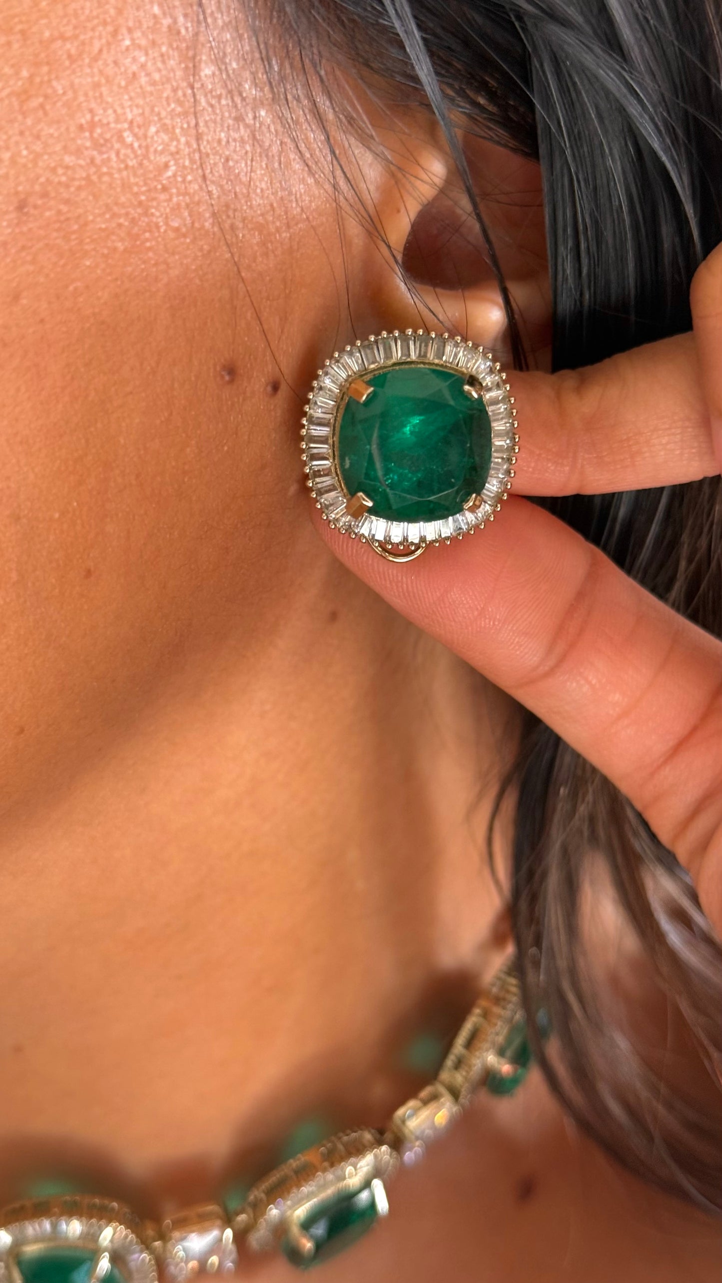 Emerald diamond takkar work choker