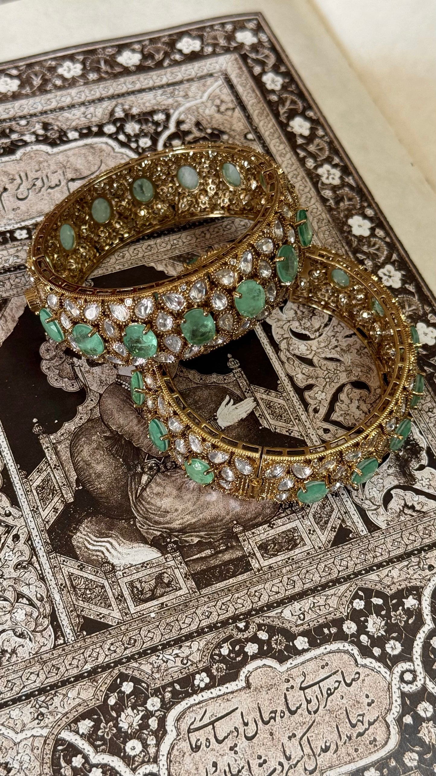 Mint doublet victorian openable bangle