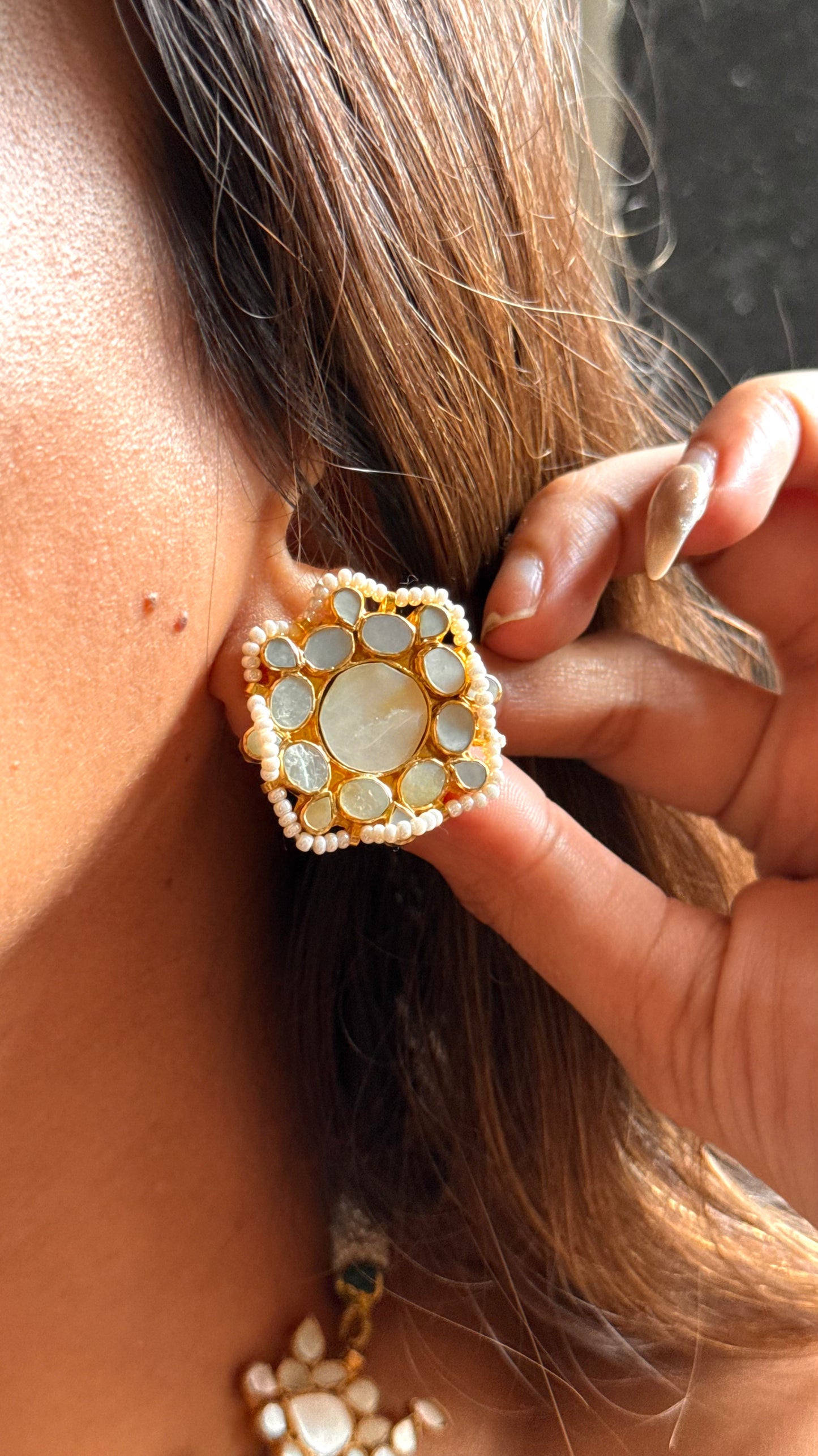 Mother of pearl paachi kundan with pearl drop set