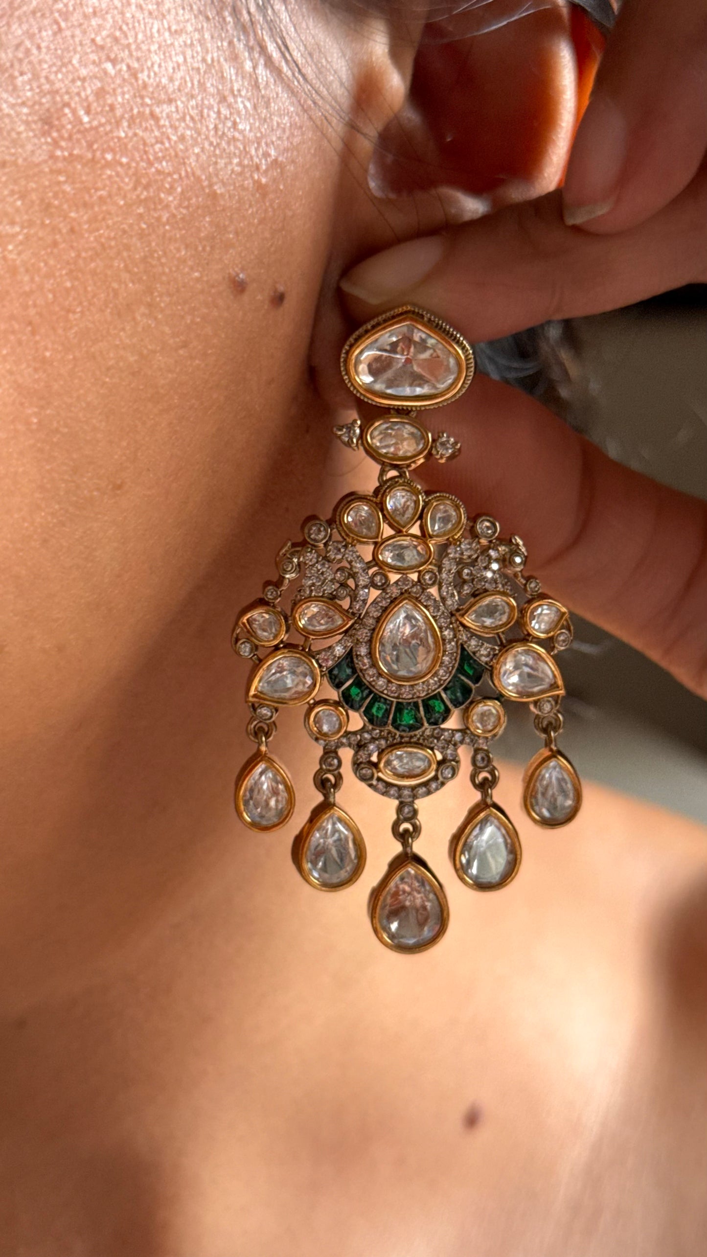 Emerald vintage moissanite polki collar necklace