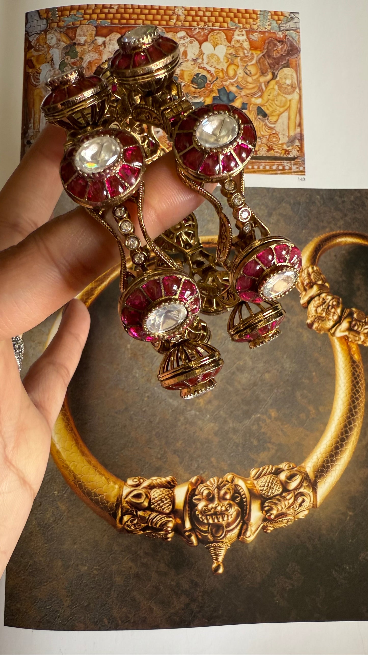 Rani pink katdana moissanite victorian openable bangle