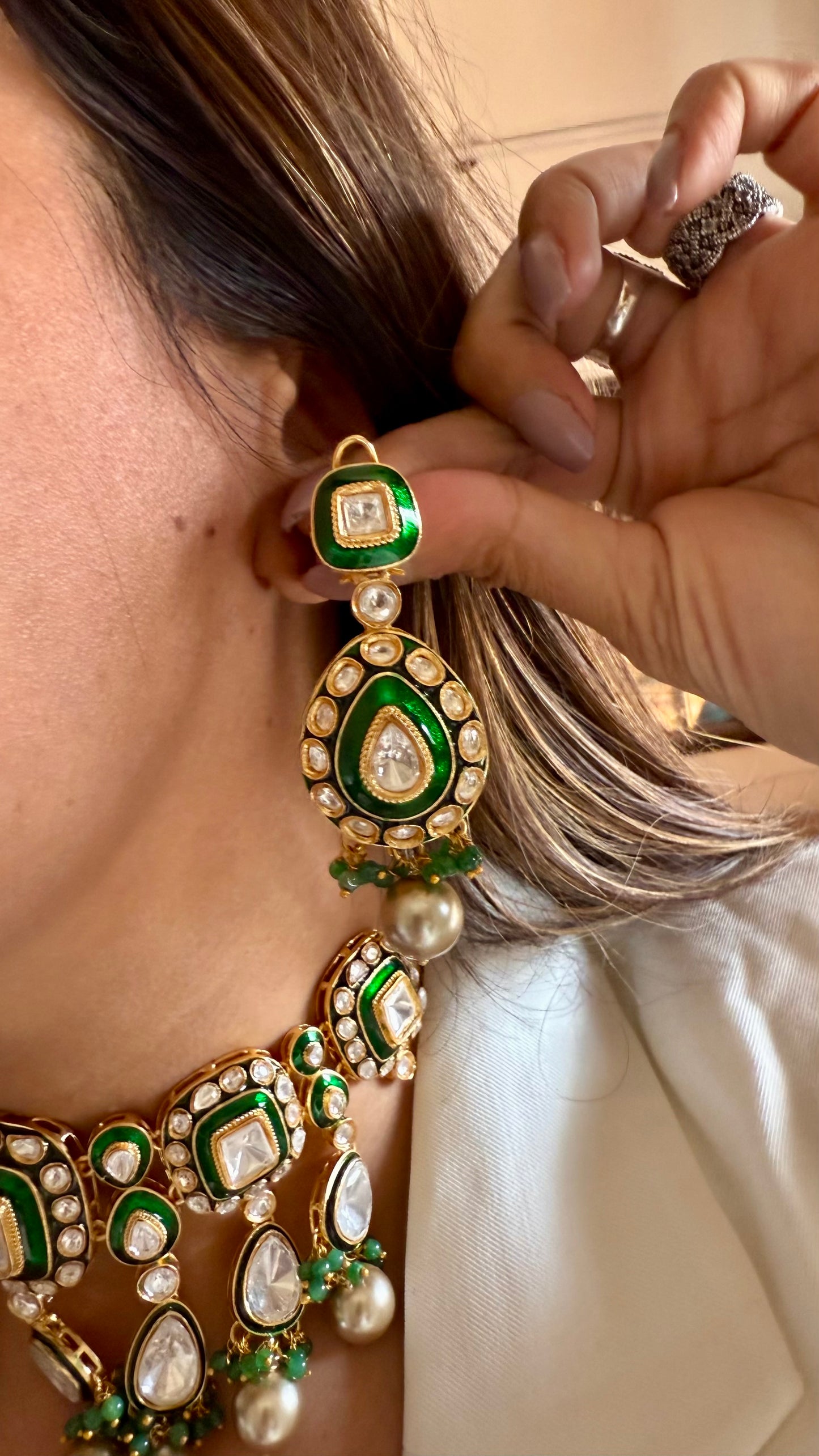 Paanabindu Emerald meenakari with cocktail drop with earrings