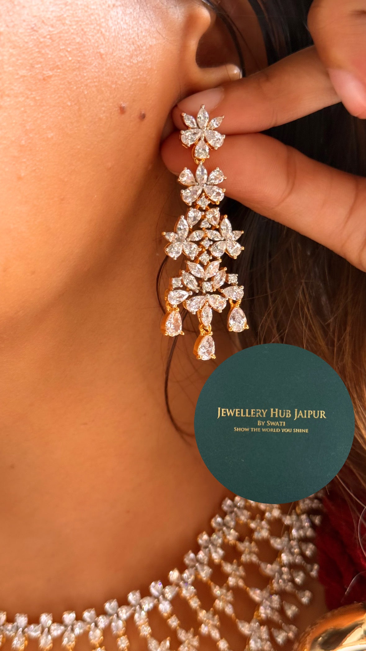 Queen’s legacy inspired diamond collar set (gold)