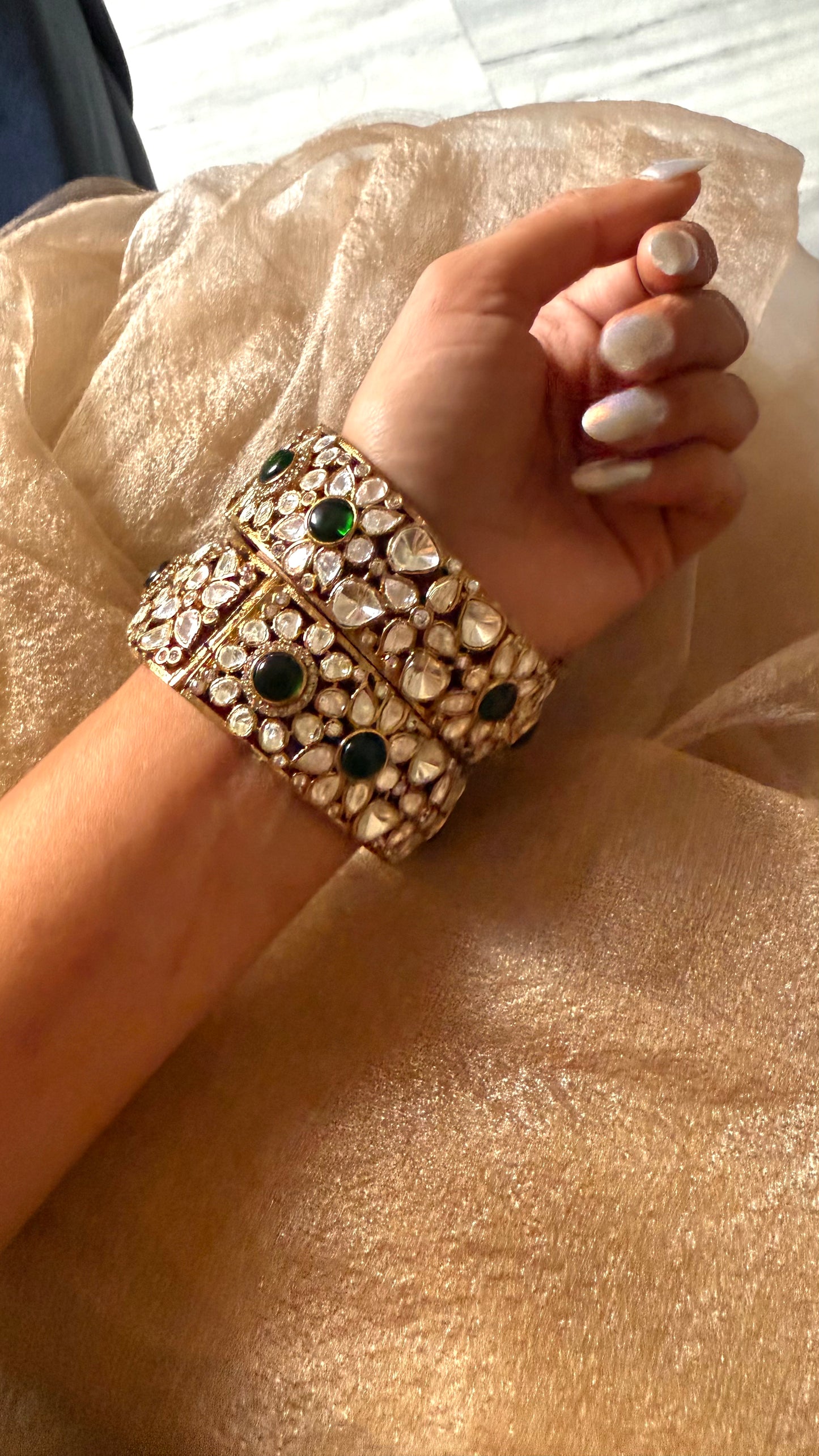 Single Emerald doublet Moissanite openable bangle