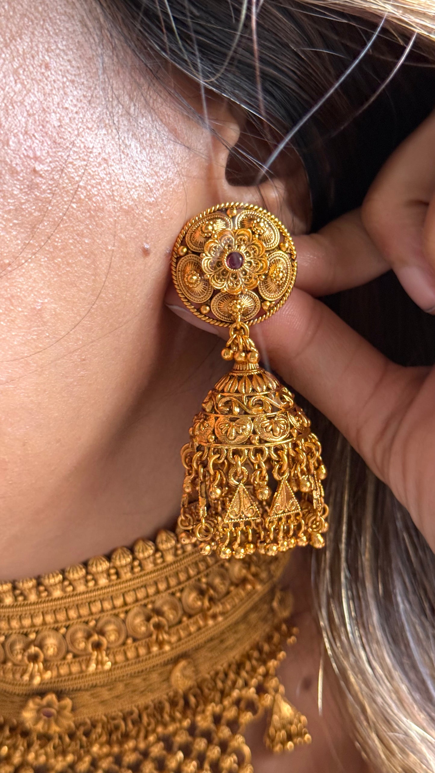 Rajwada Aad with gold nakshi