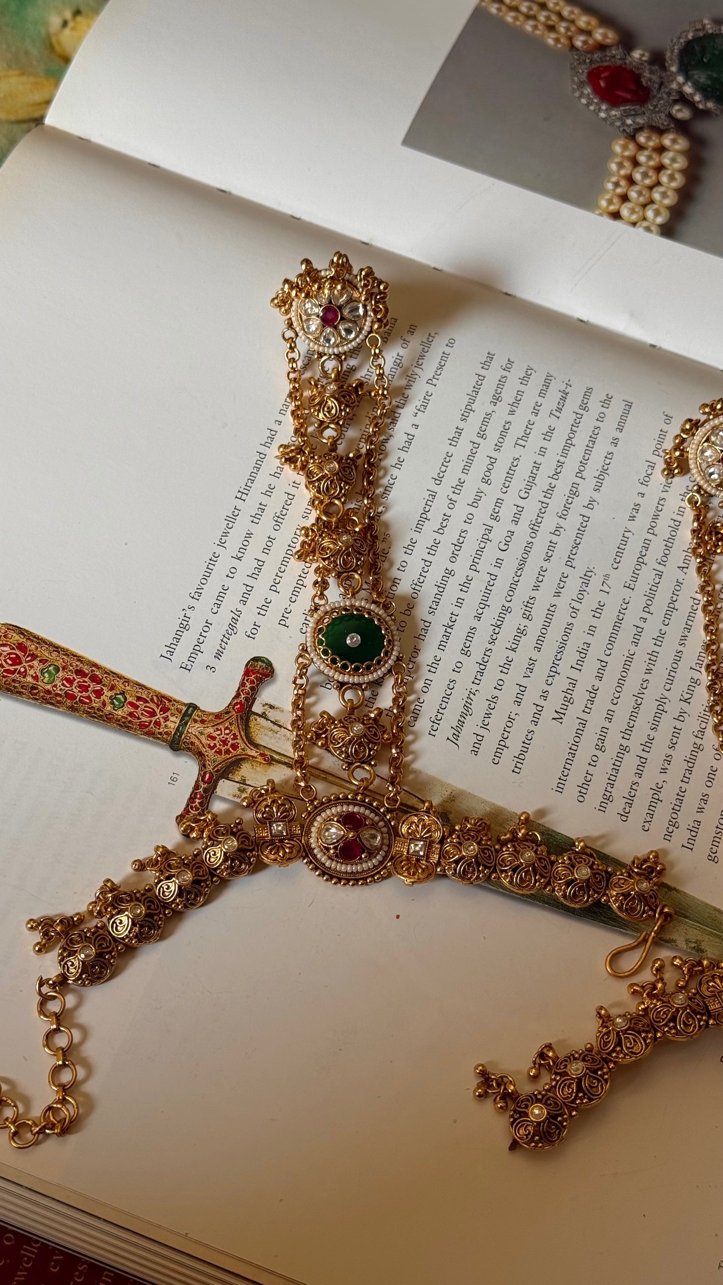 Rajwada ruby & emerald Hathphool