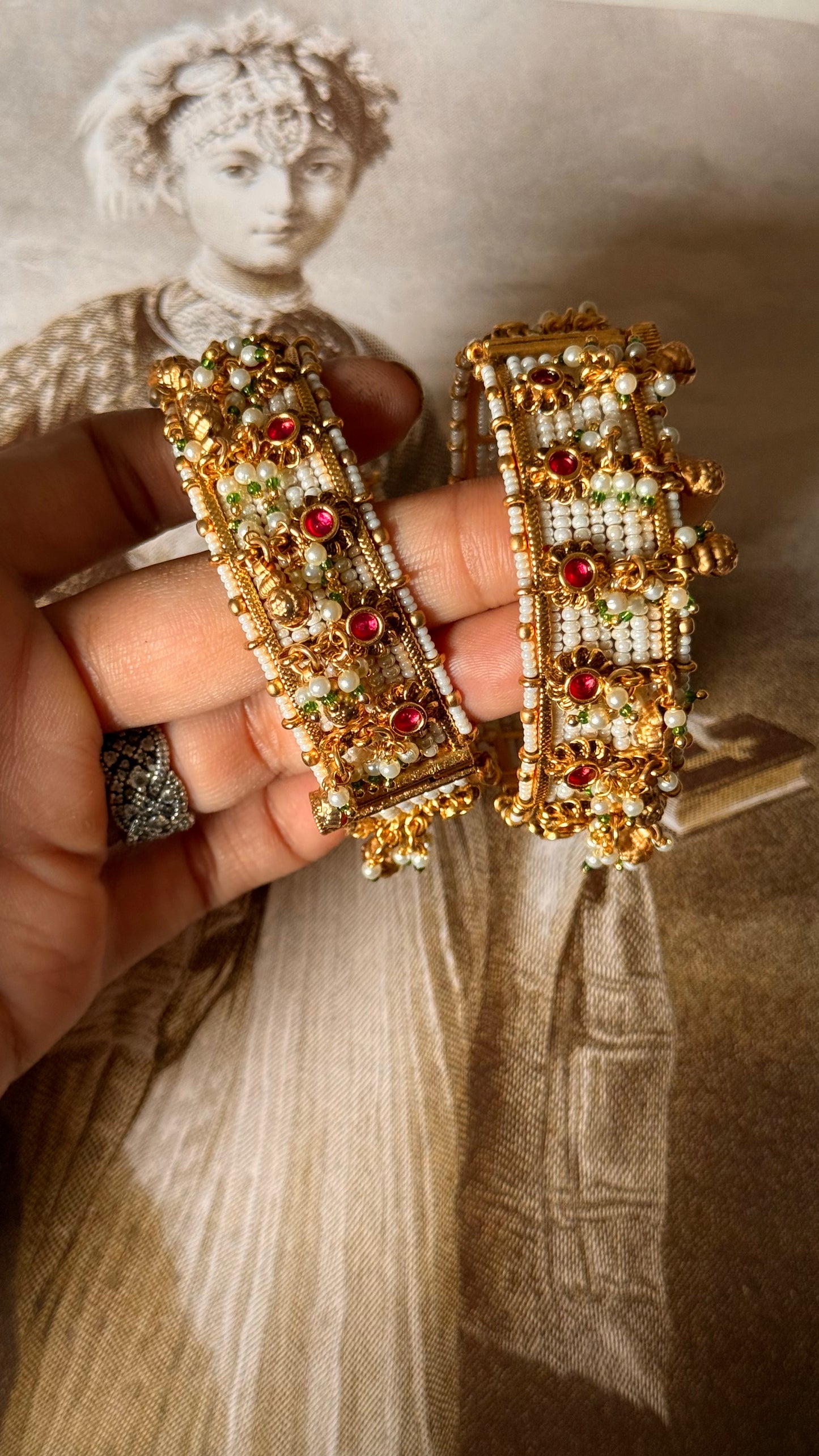 Rani pink rajwada heritage openable bangle