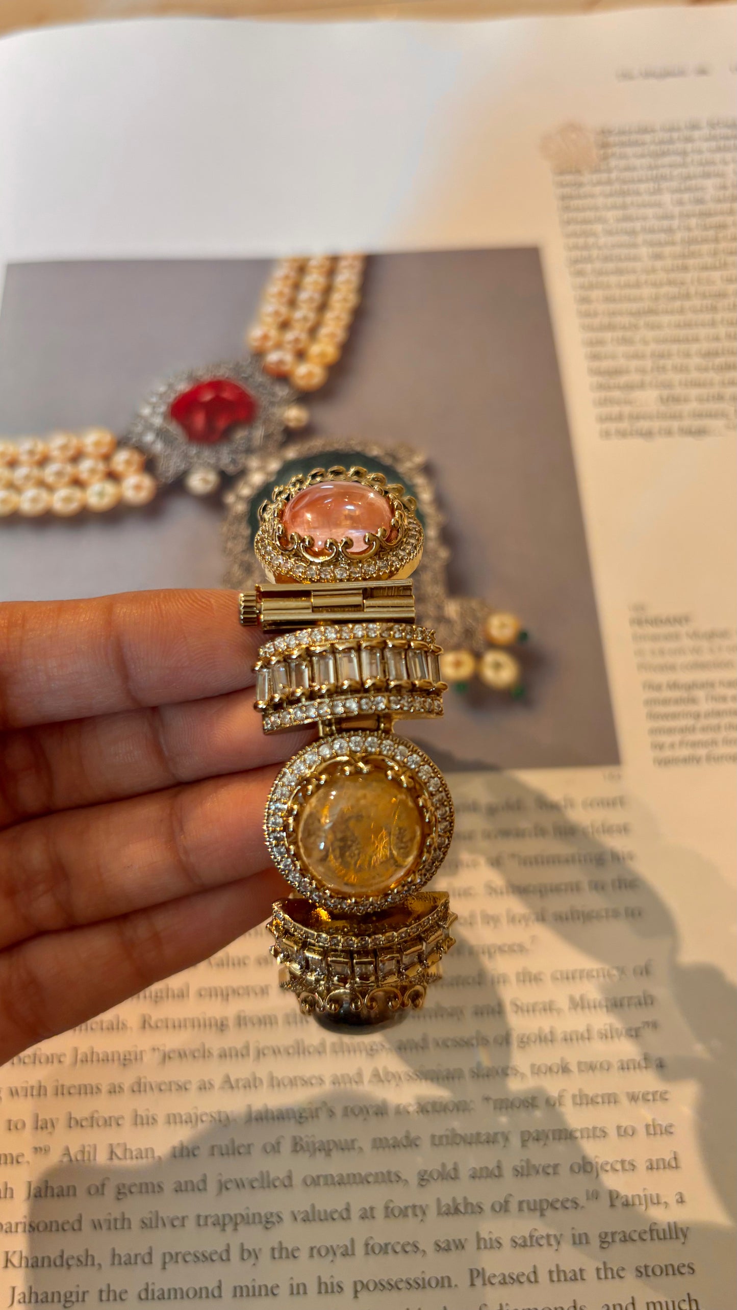 Sabya inspired bracelet (openable)