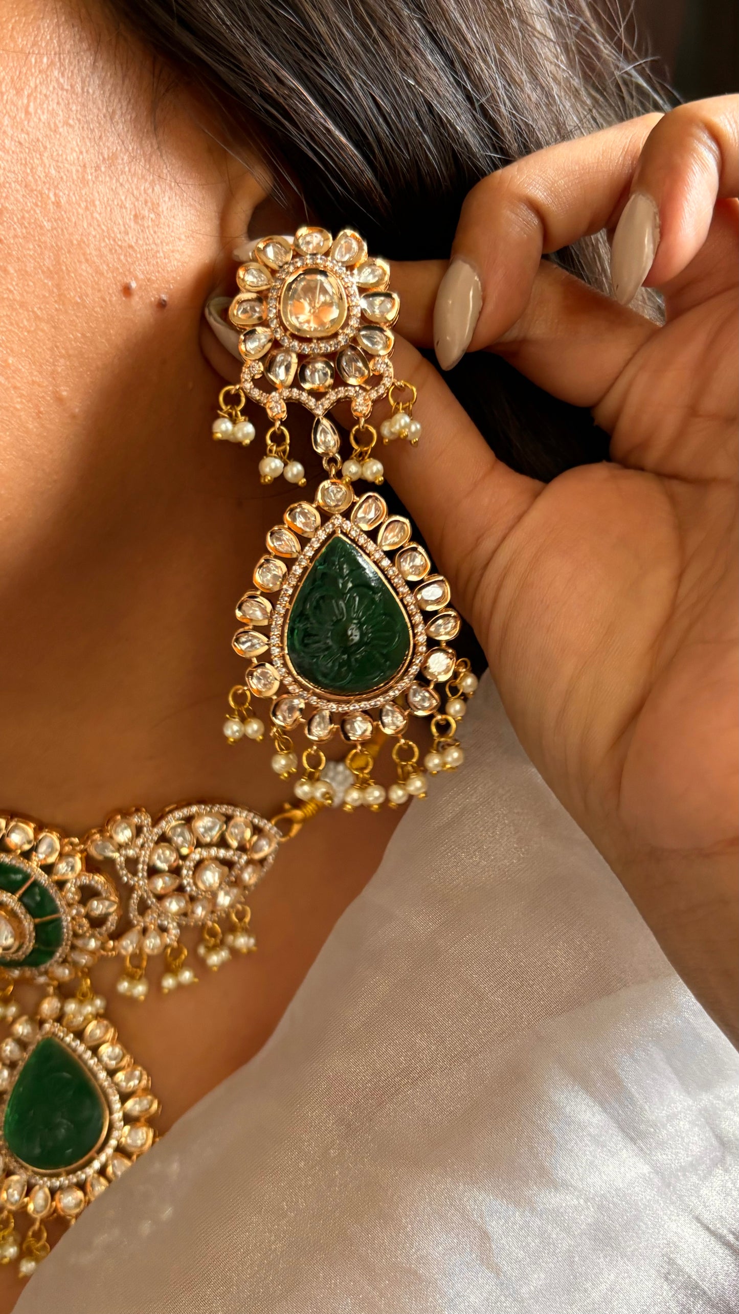 Moissanite emerald choker
