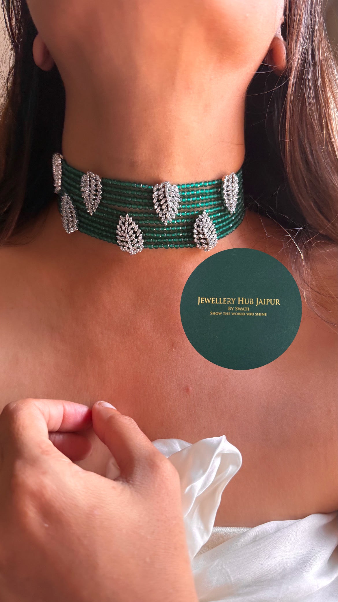 Emerald & cz diamond leaves designer cocktail choker set