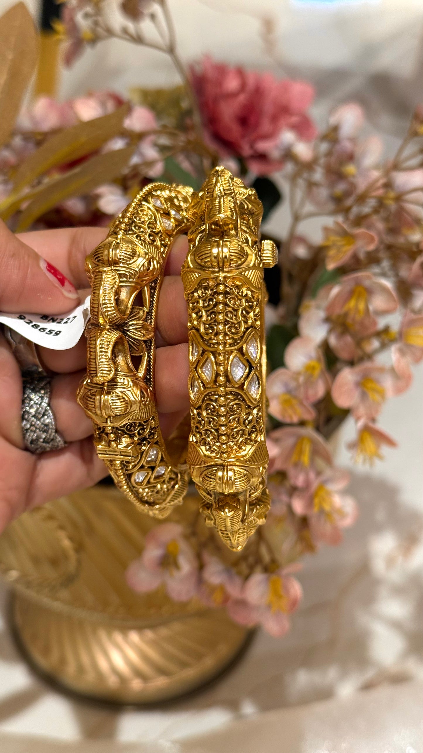 Gajanand Nakshi Rajwada bangles