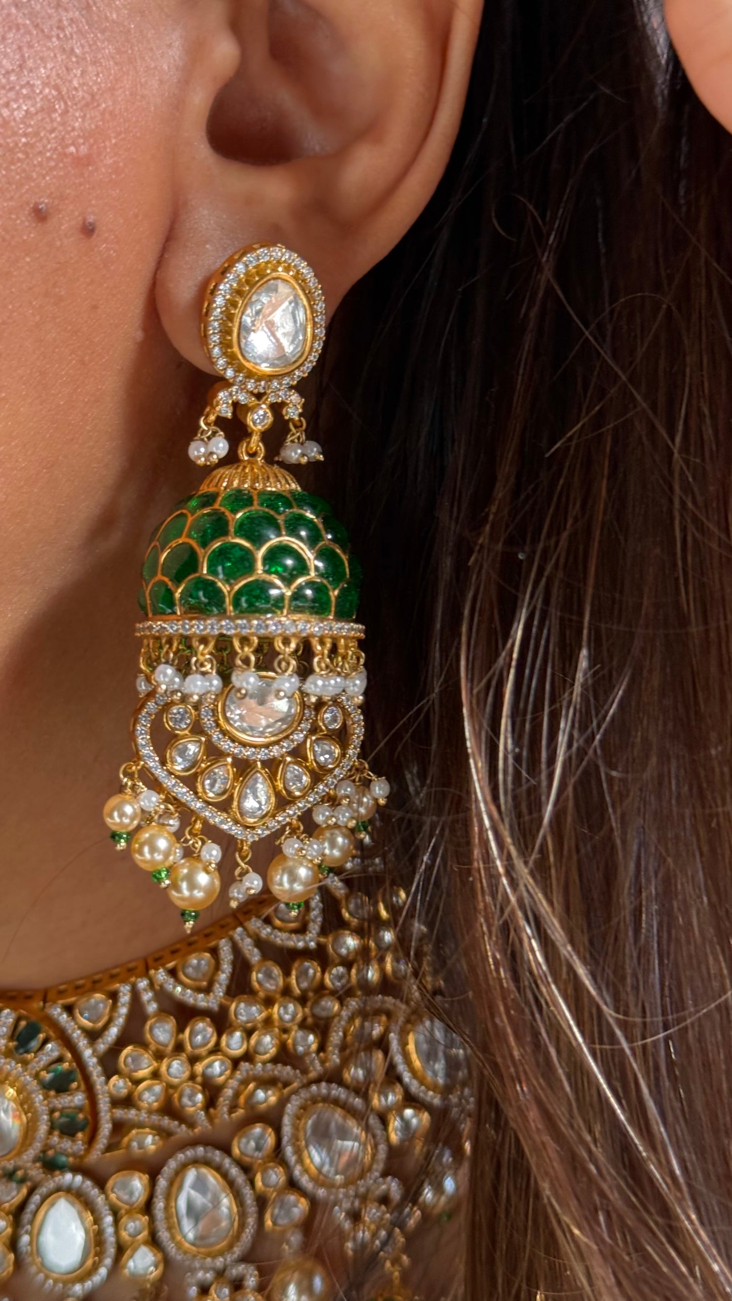 Emerald dual layer real Moissanite takkar work bridal choker