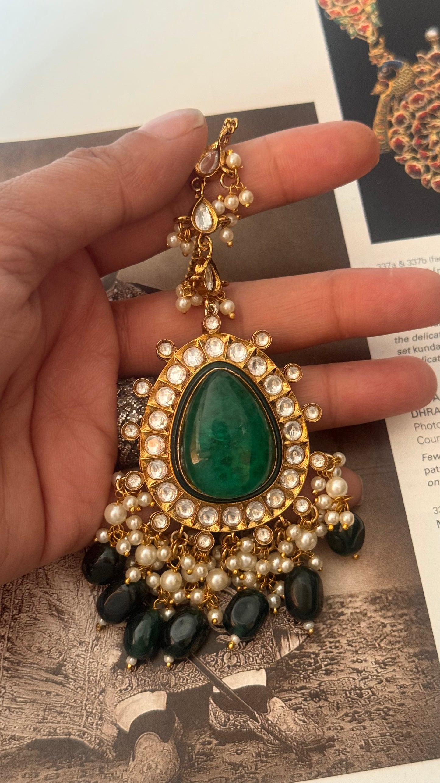emerald doublet meenakari maangtika
