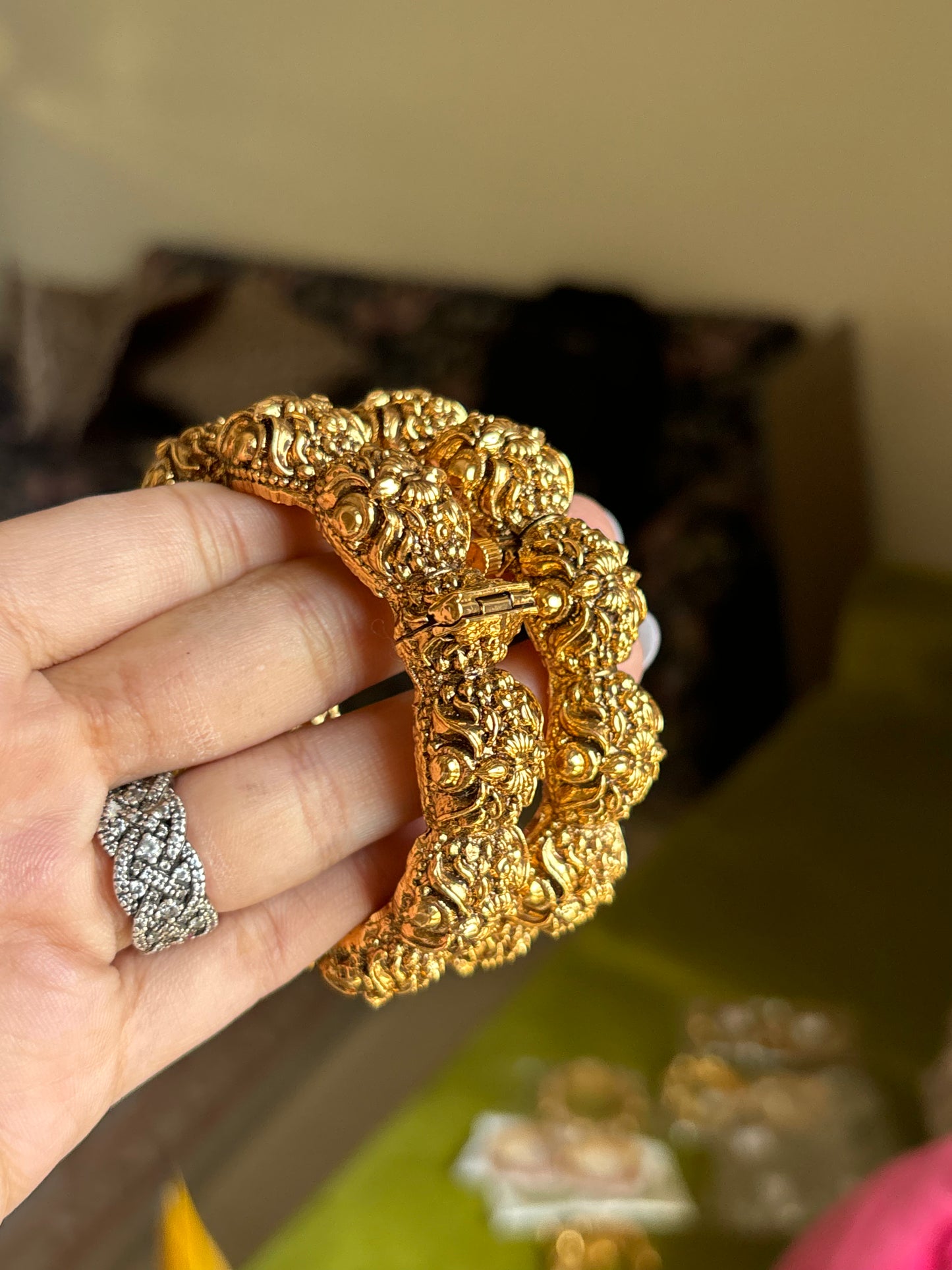 Rajwada antique bangles