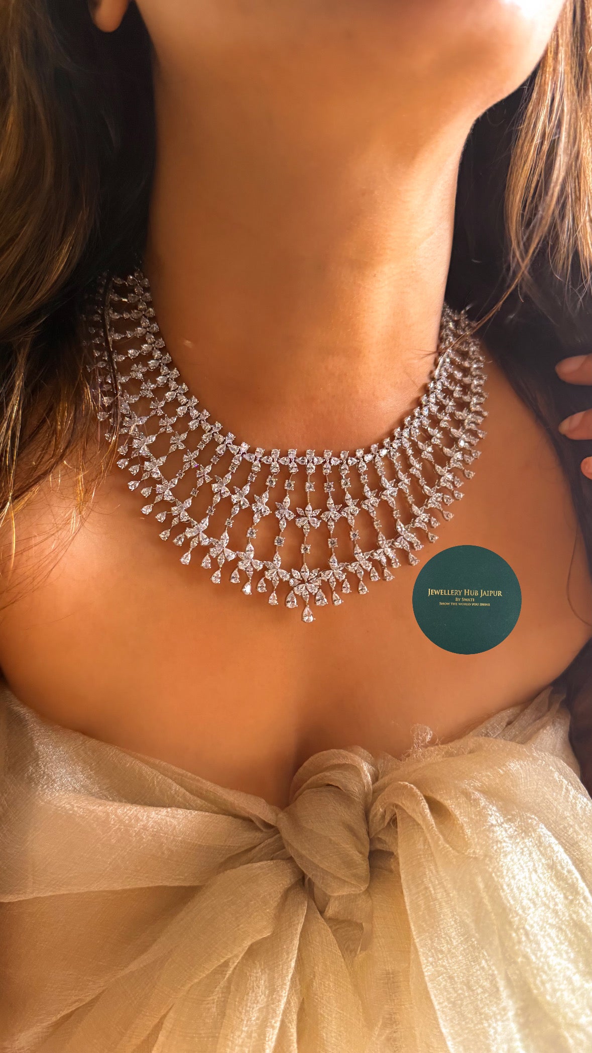 Queen’s legacy inspired diamond collar set (silver)