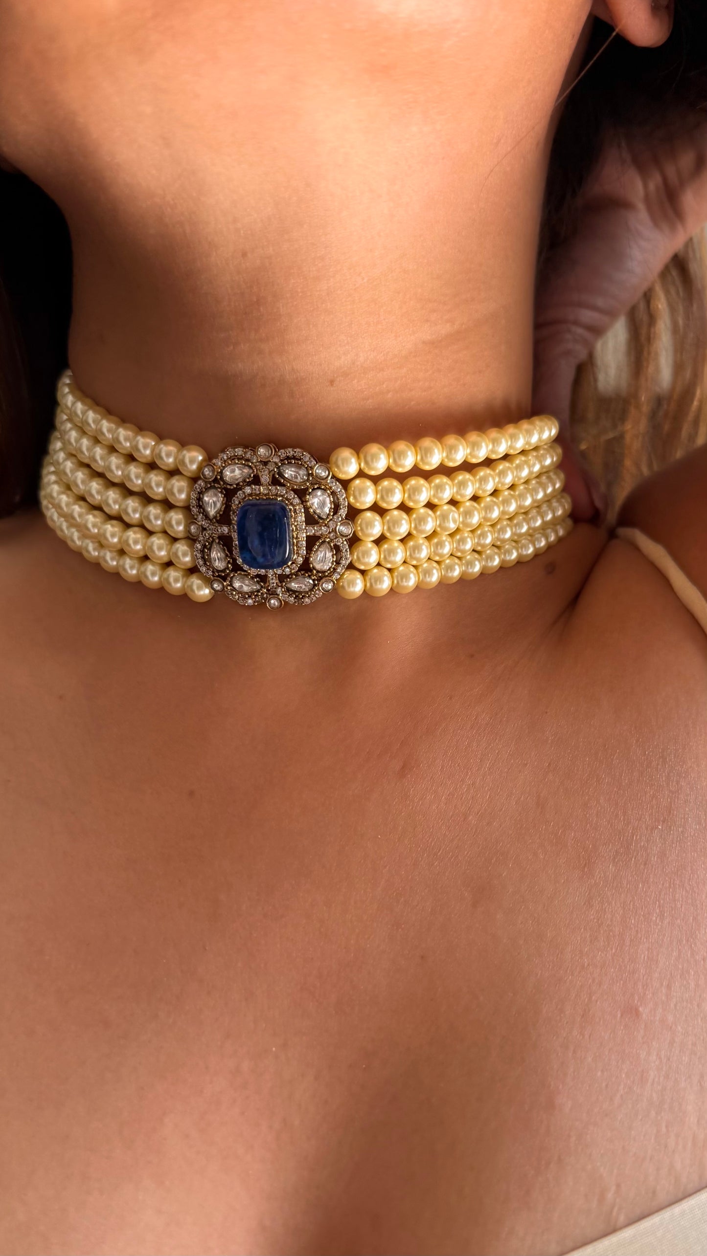 Heer Sapphire Victorian minimalist choker