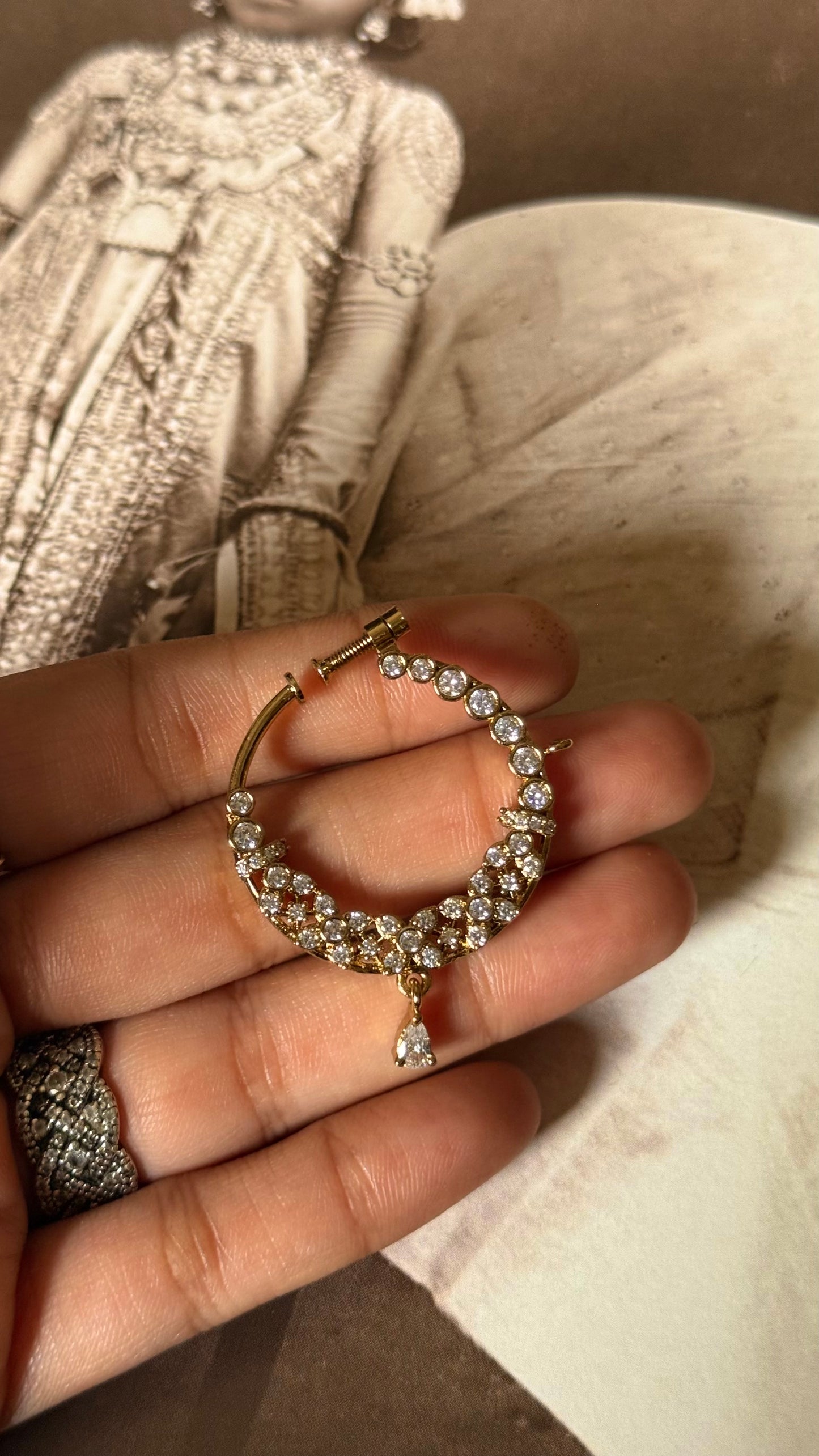 Floral diamond nath